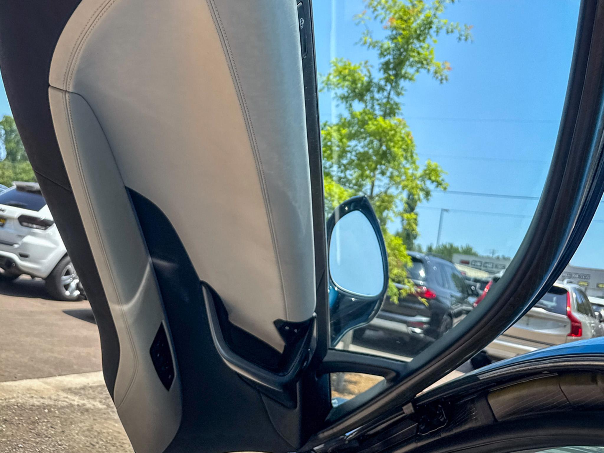 BMW i8  2016