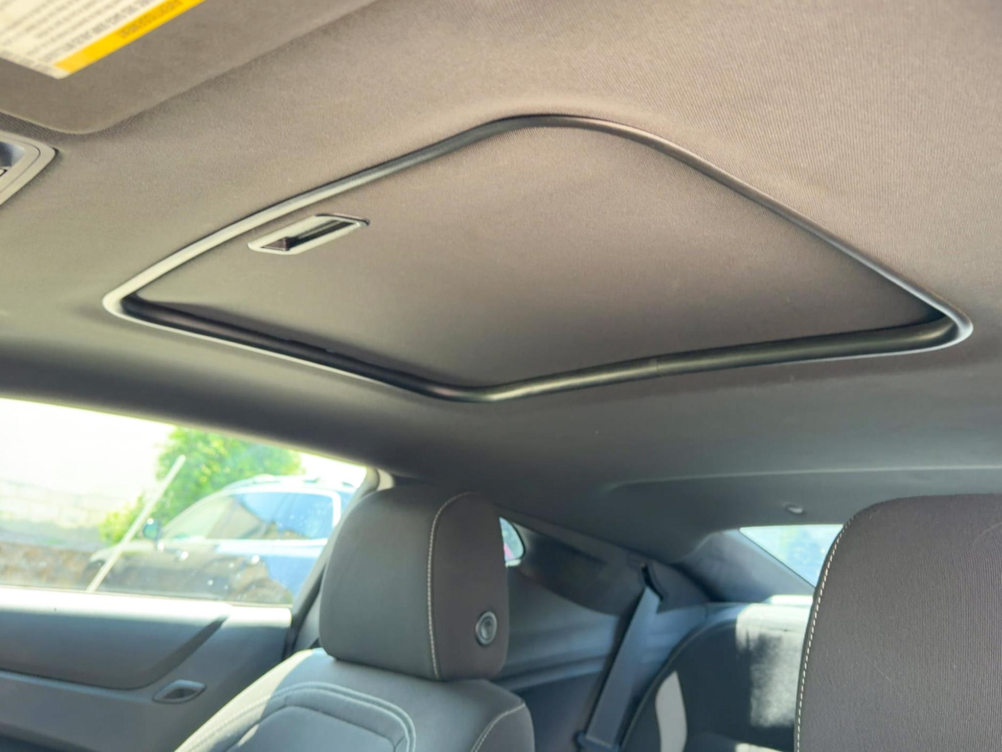 Chevrolet Camaro 2dr Cpe 1SS 2018