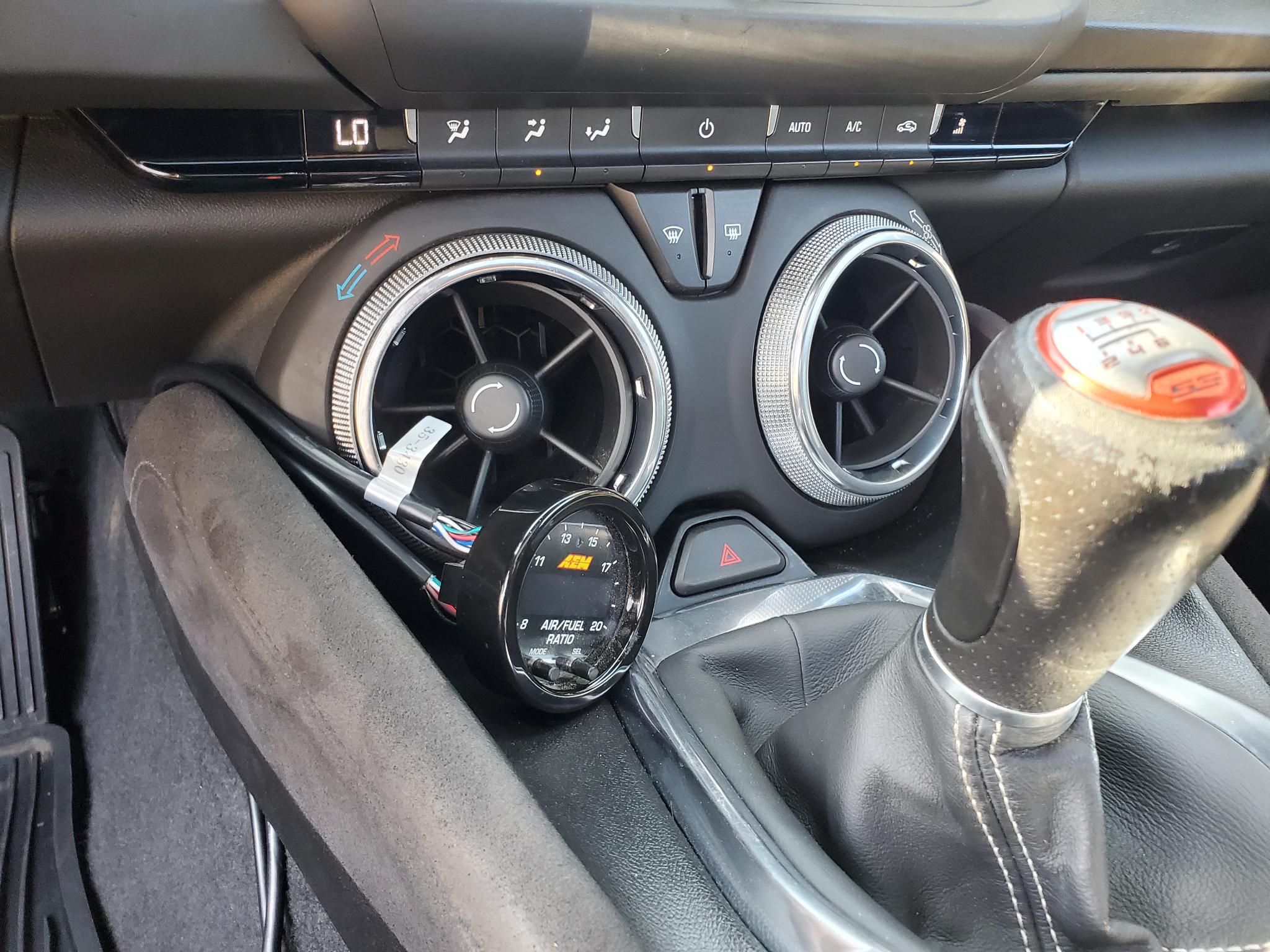 Chevrolet Camaro 2dr Cpe 1SS 2018