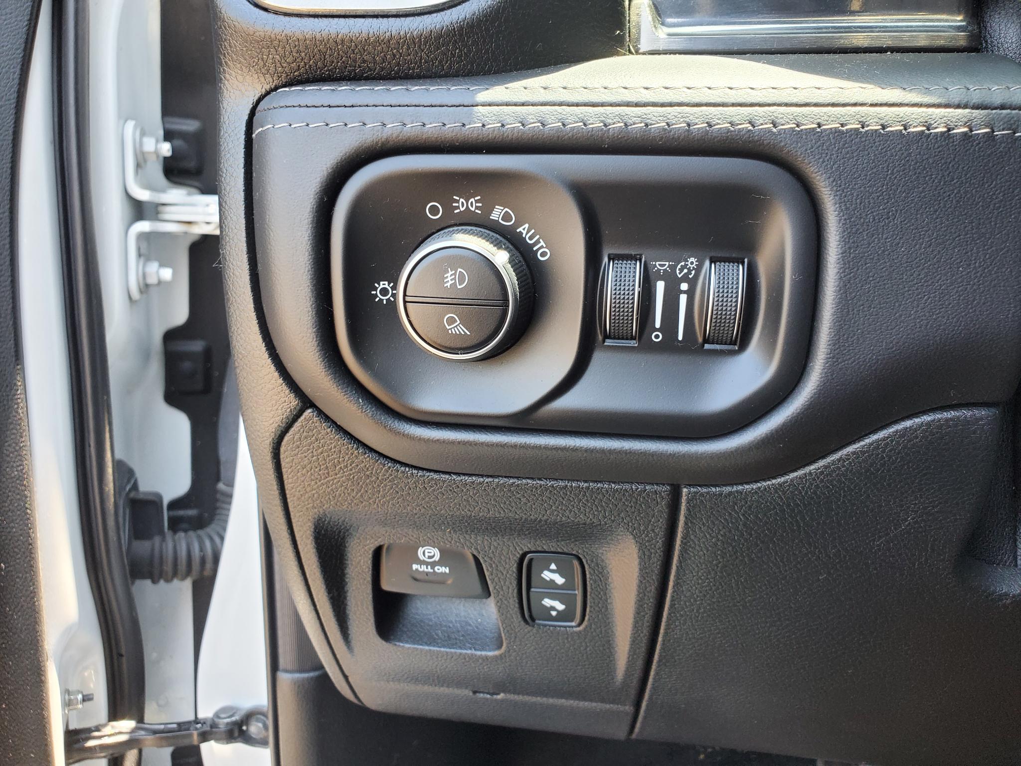 RAM 1500 Limited 4x4 Crew Cab 5'7" Box 2020