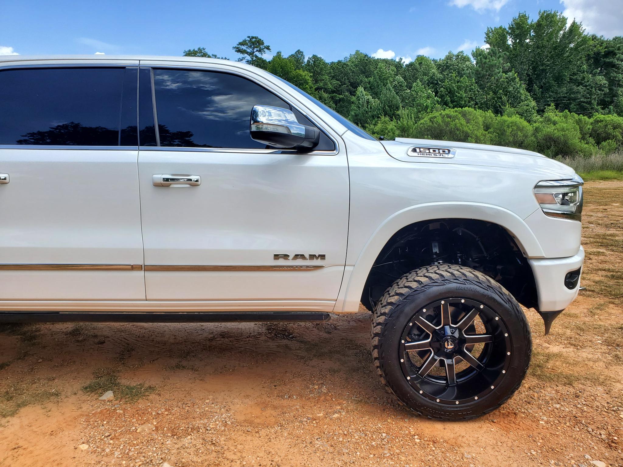RAM 1500 Limited 4x4 Crew Cab 5'7" Box 2020