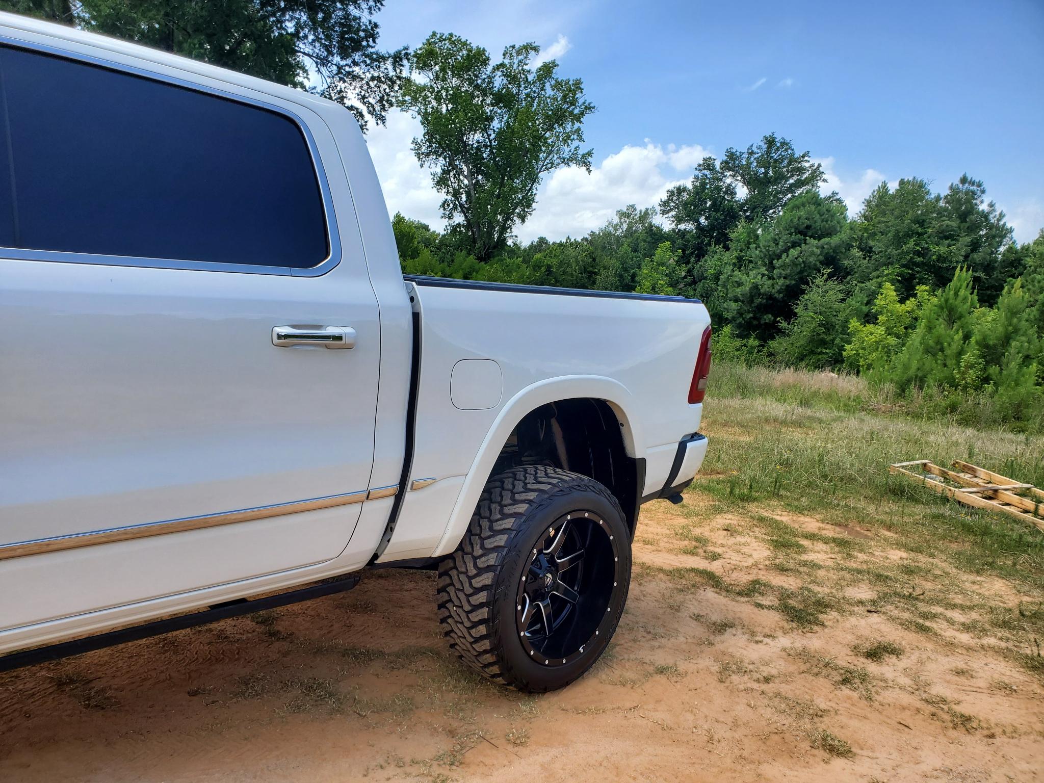 RAM 1500 Limited 4x4 Crew Cab 5'7" Box 2020
