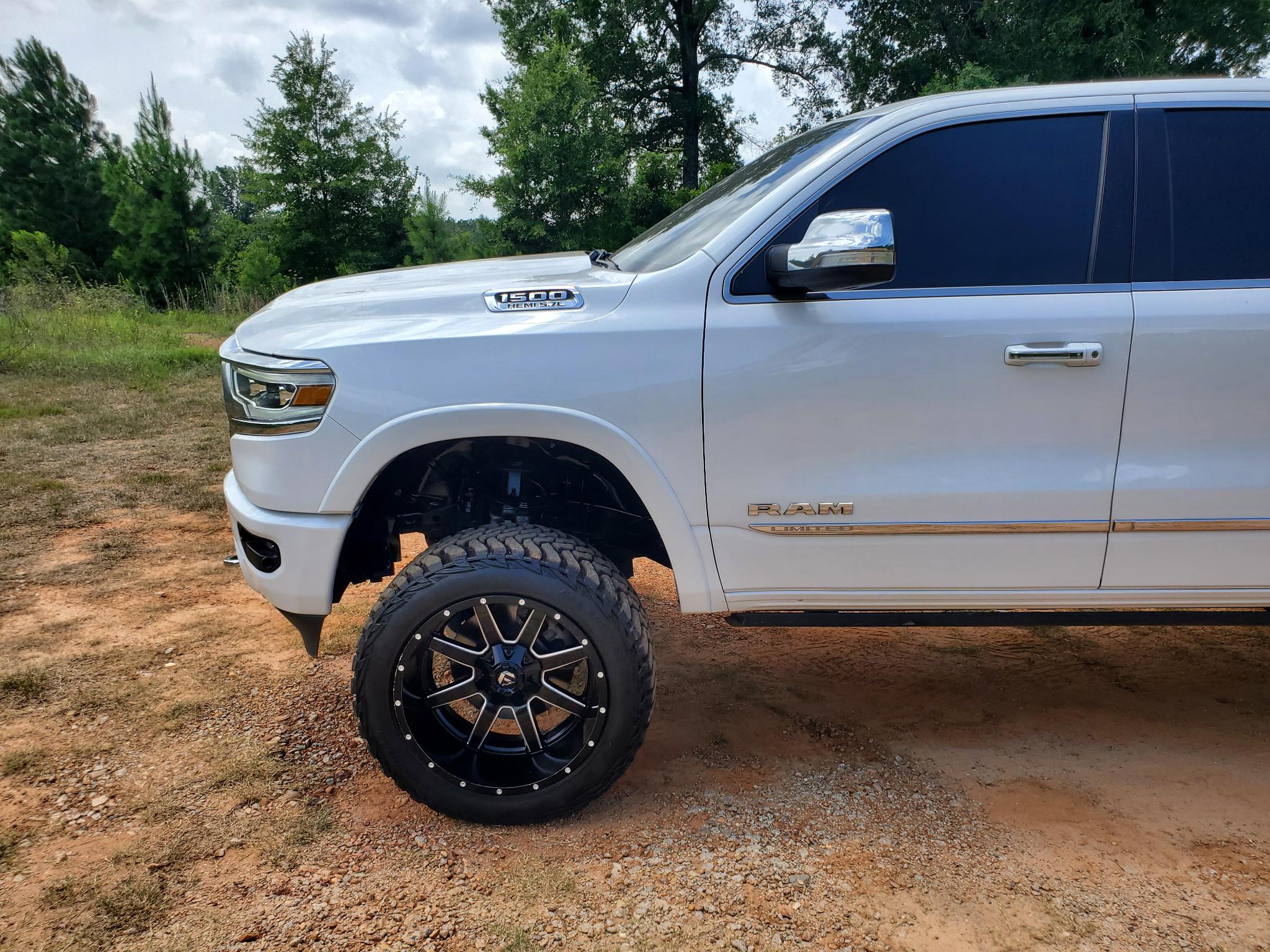RAM 1500 Limited 4x4 Crew Cab 5'7" Box 2020