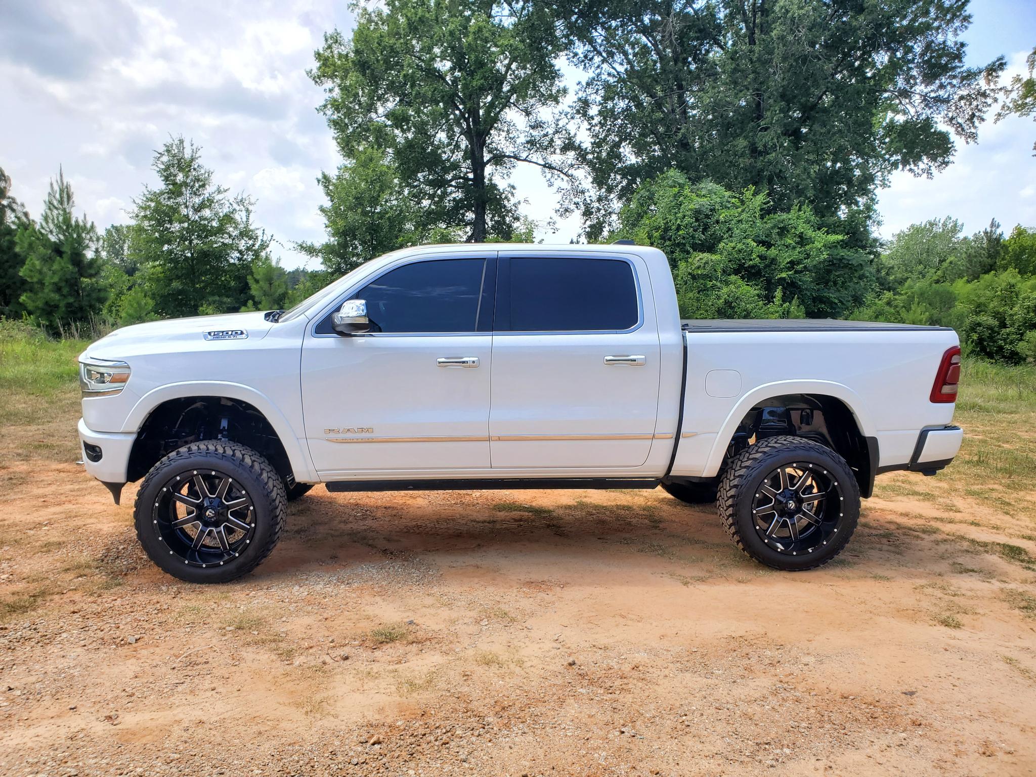 RAM 1500 Limited 4x4 Crew Cab 5'7" Box 2020