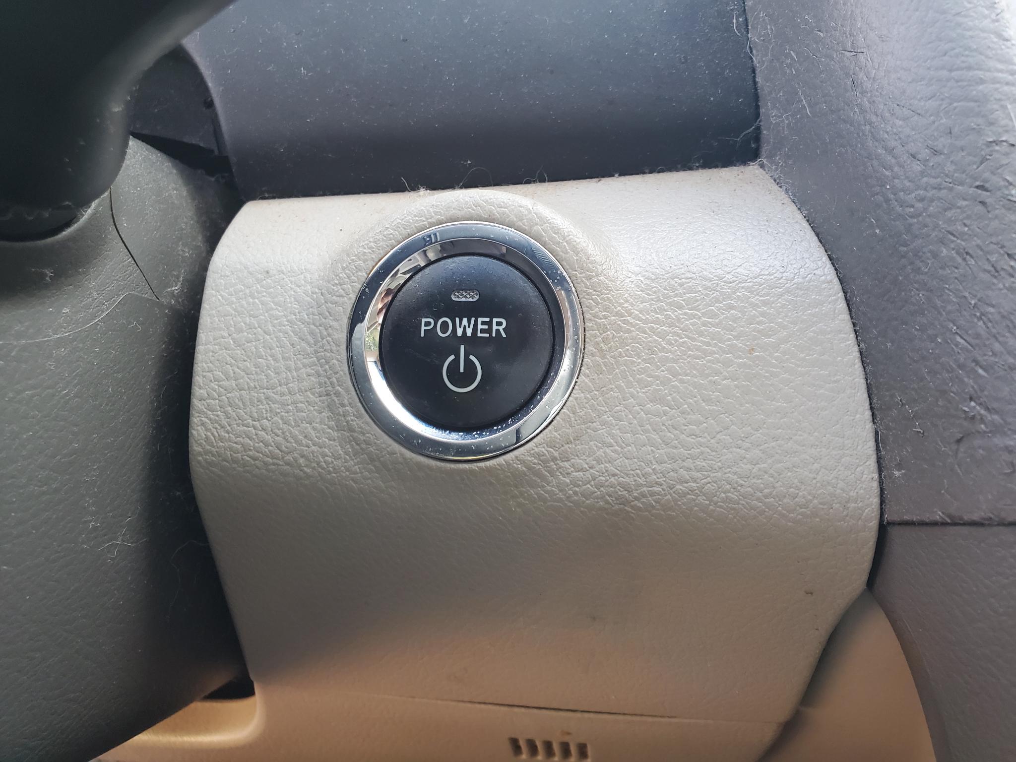 Toyota Camry Hybrid Sedan 2009