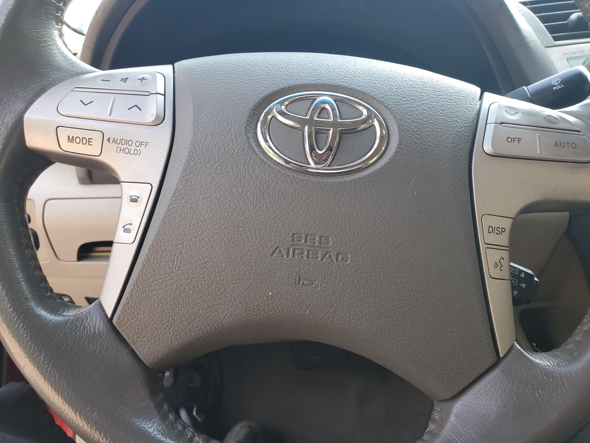 Toyota Camry Hybrid Sedan 2009