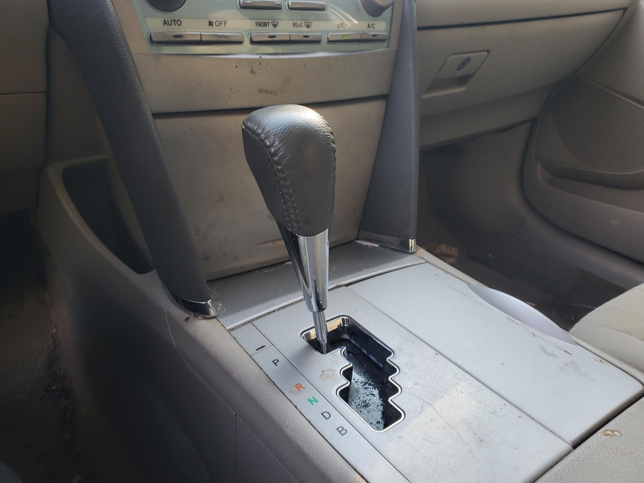 Toyota Camry Hybrid Sedan 2009