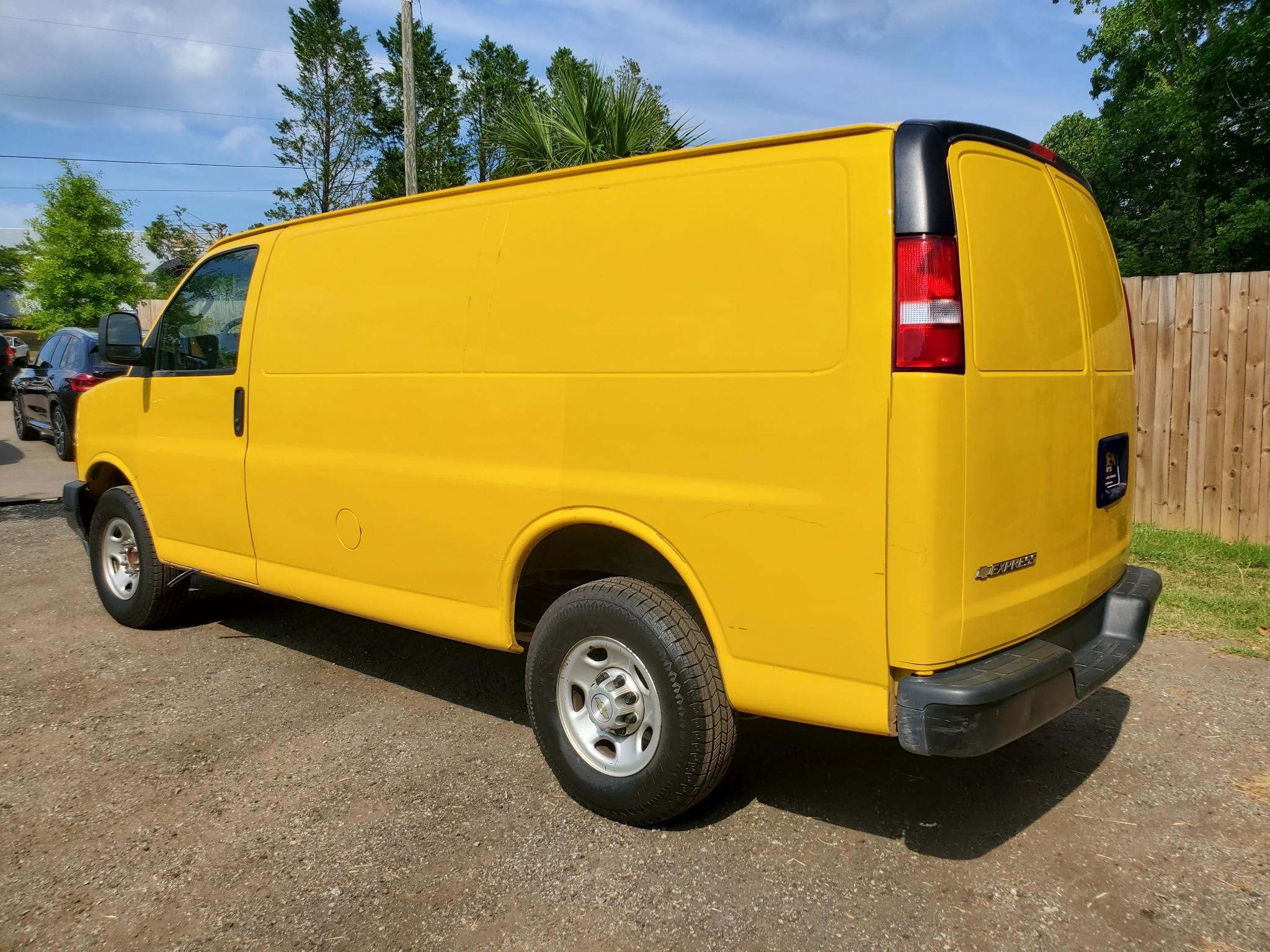 Chevrolet Express Cargo Van  2021