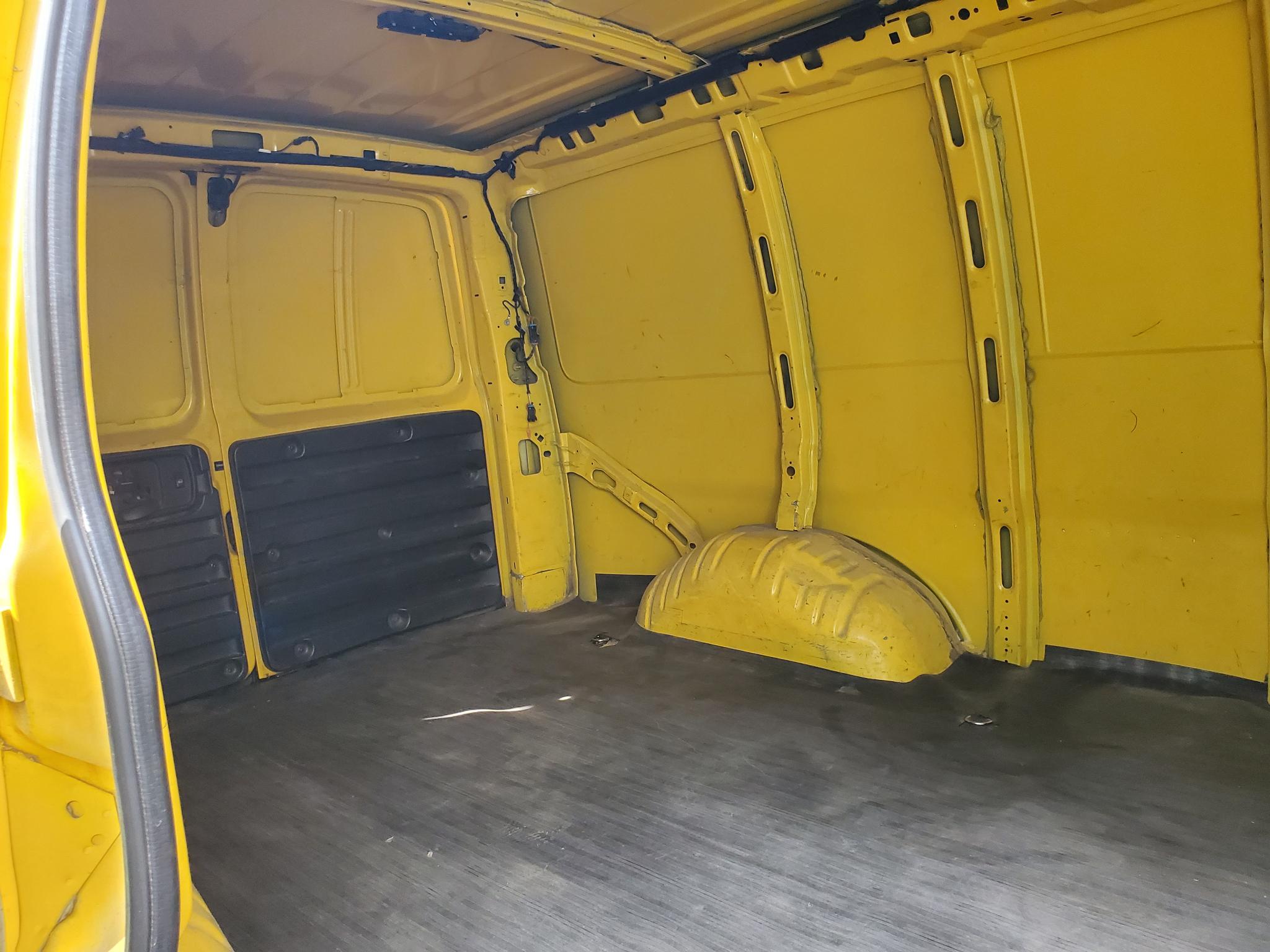 Chevrolet Express Cargo Van  2021