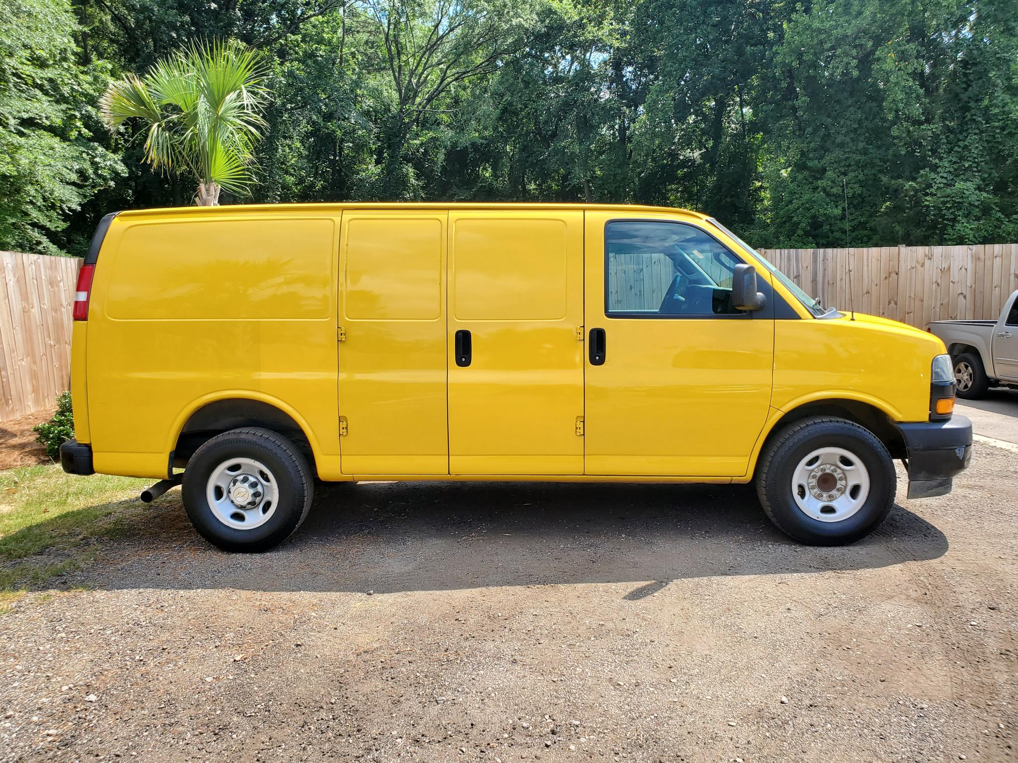 Chevrolet Express Cargo Van  2021