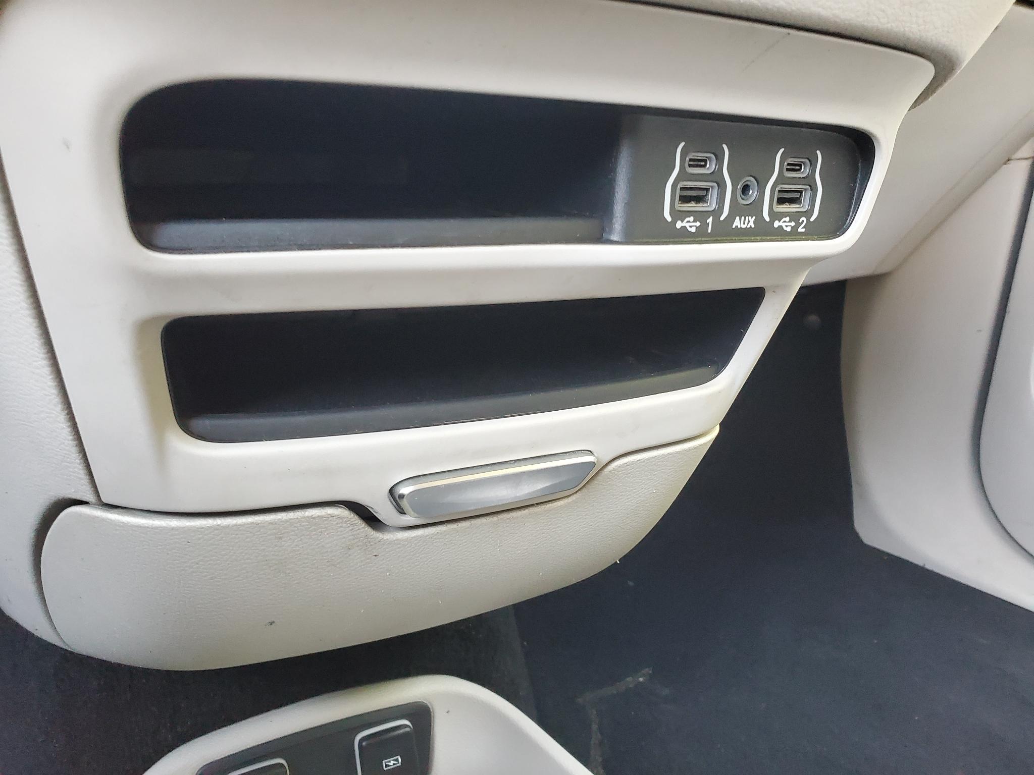Chrysler Voyager LXI FWD 2021