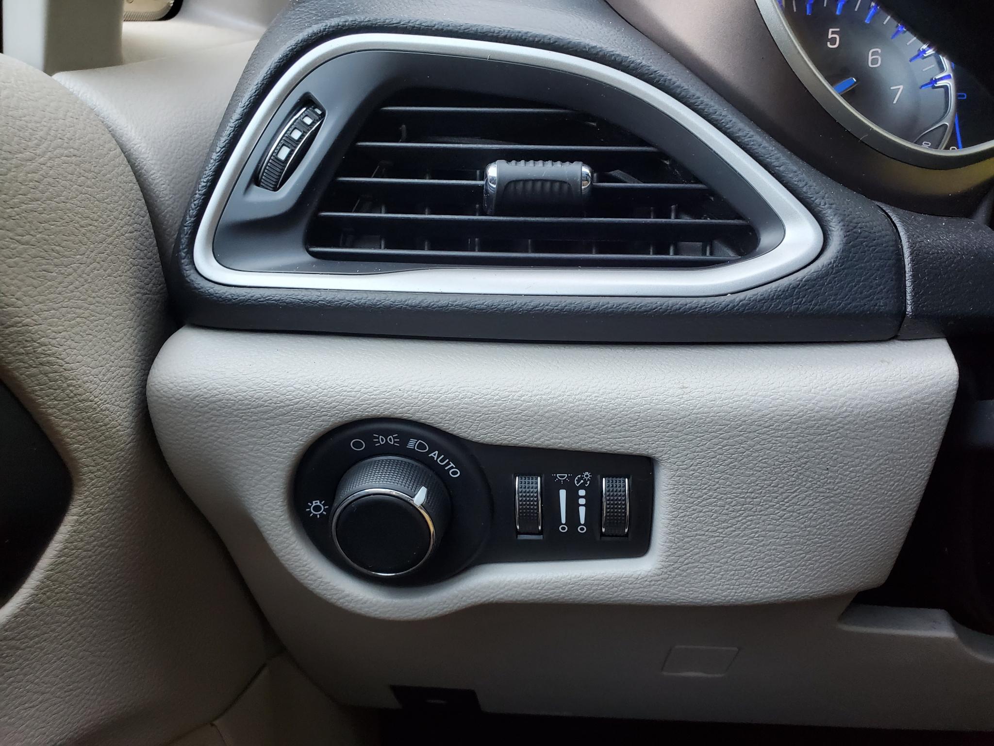 Chrysler Voyager LXI FWD 2021
