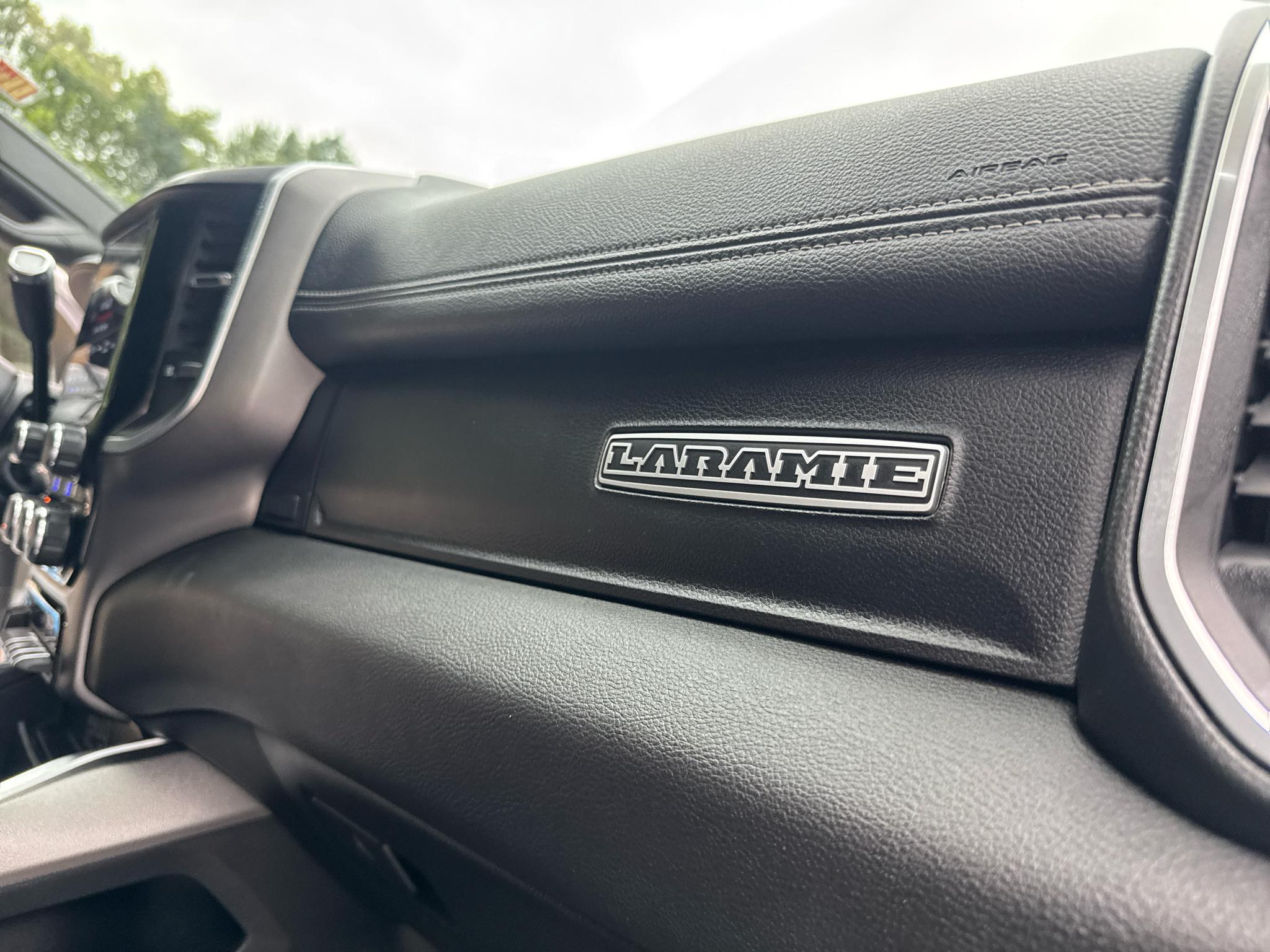 RAM 2500 Laramie 4x4 Mega Cab 6'4" Box 2021