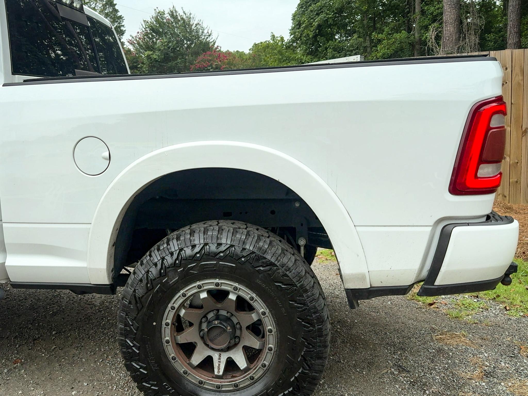 RAM 2500 Laramie 4x4 Mega Cab 6'4" Box 2021