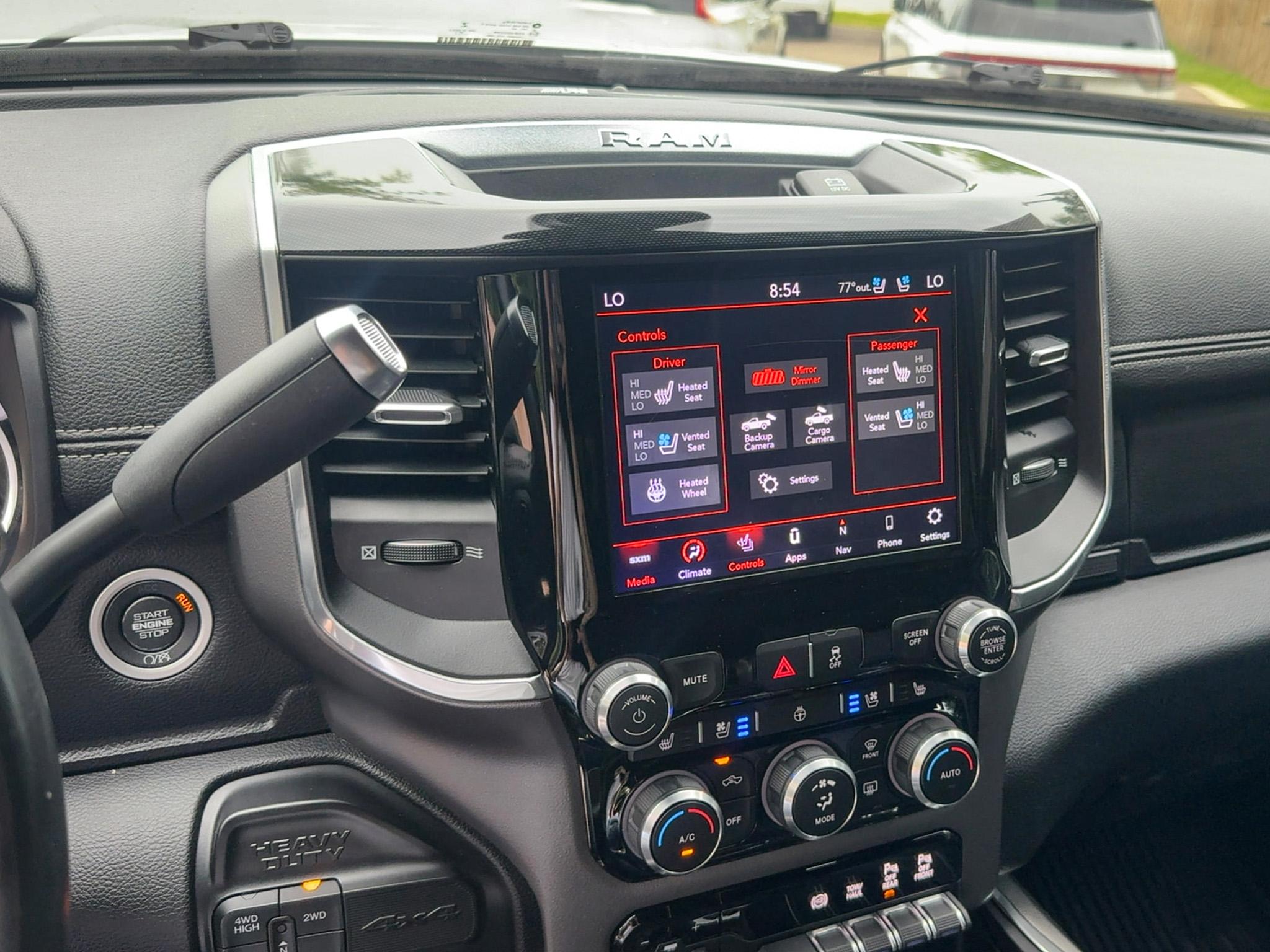 RAM 2500 Laramie 4x4 Mega Cab 6'4" Box 2021
