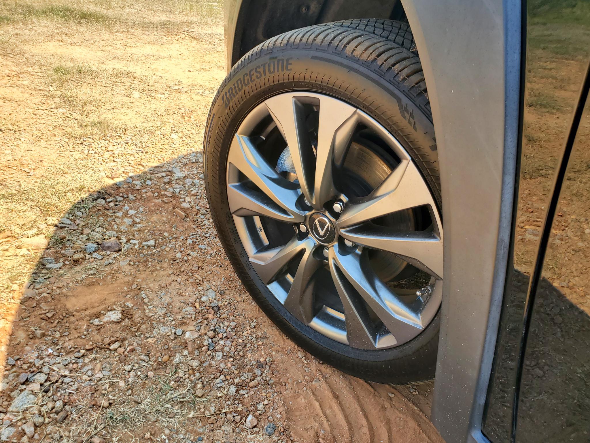 Lexus UX  2019