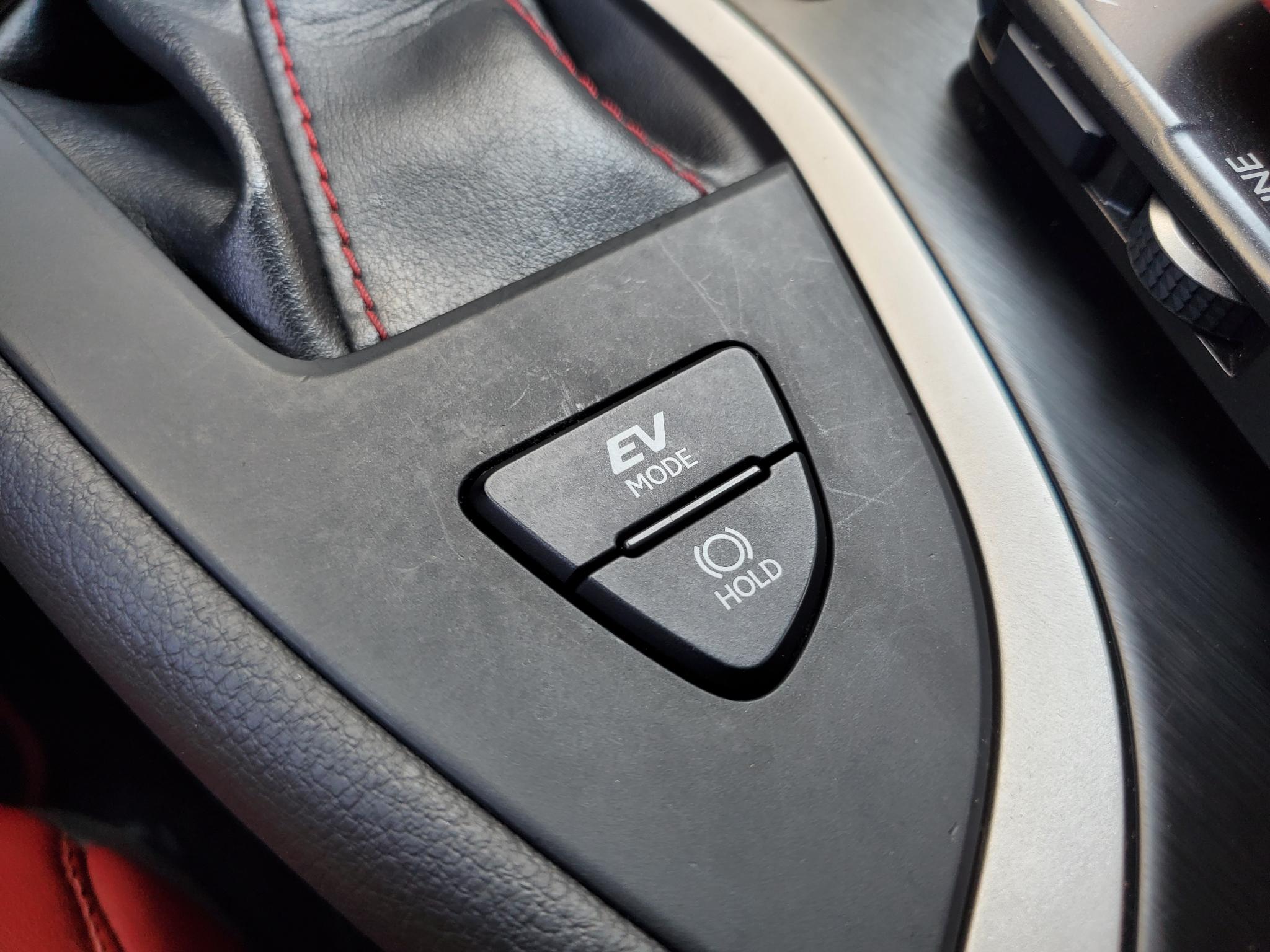 Lexus UX  2019