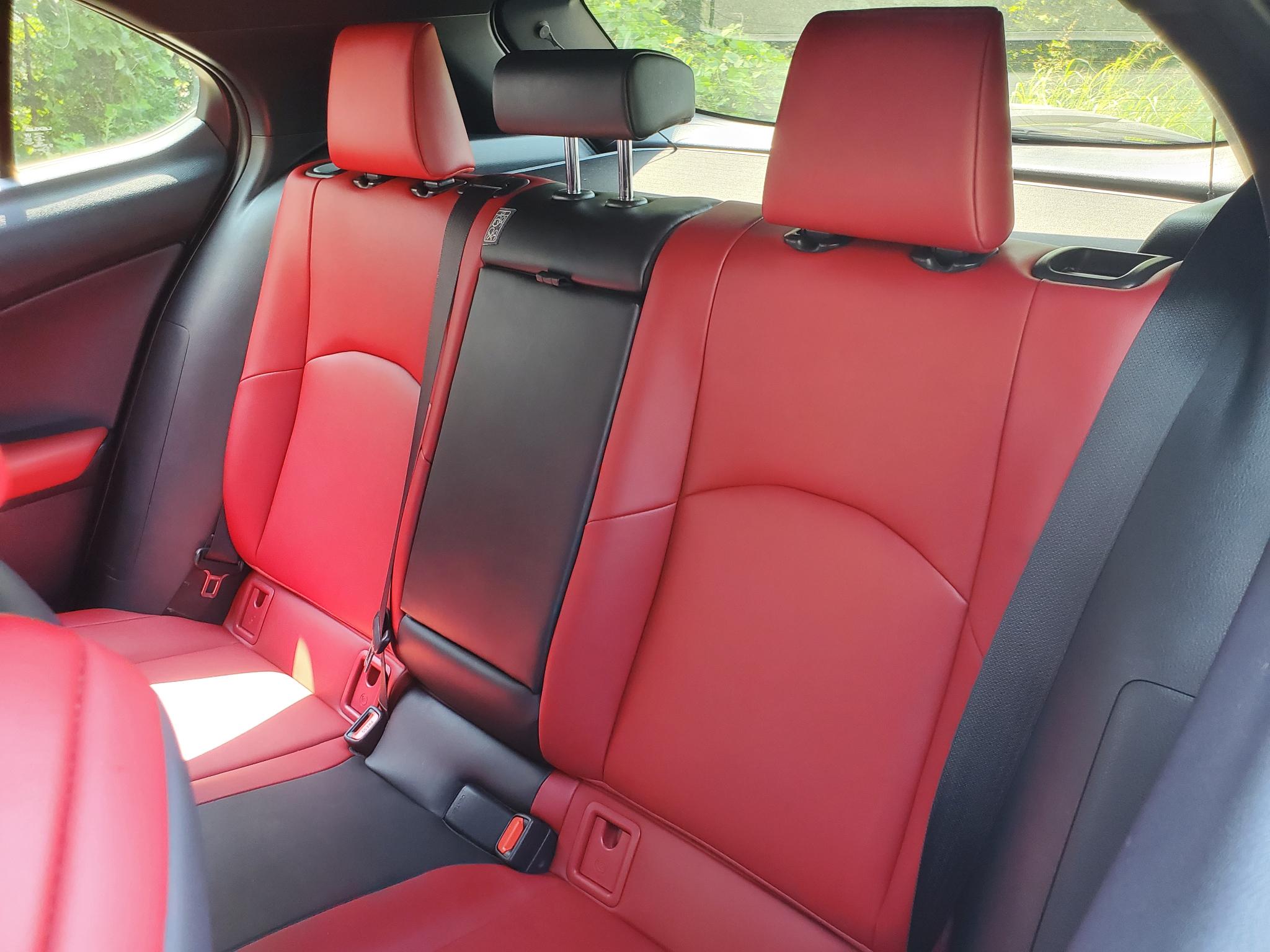 Lexus UX  2019