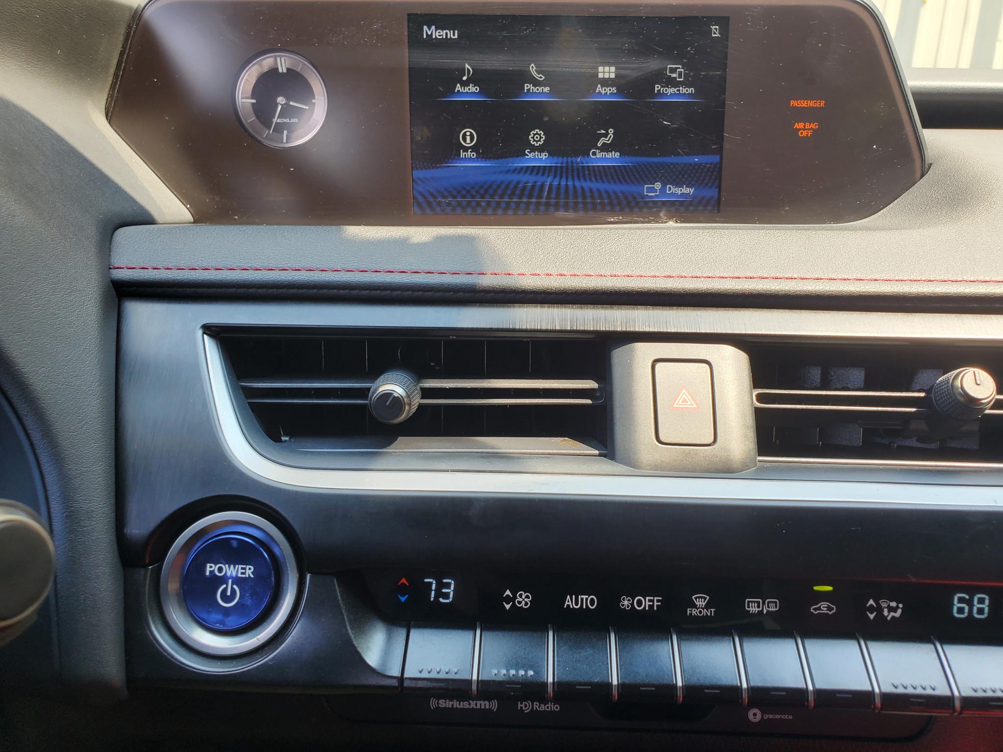 Lexus UX  2019