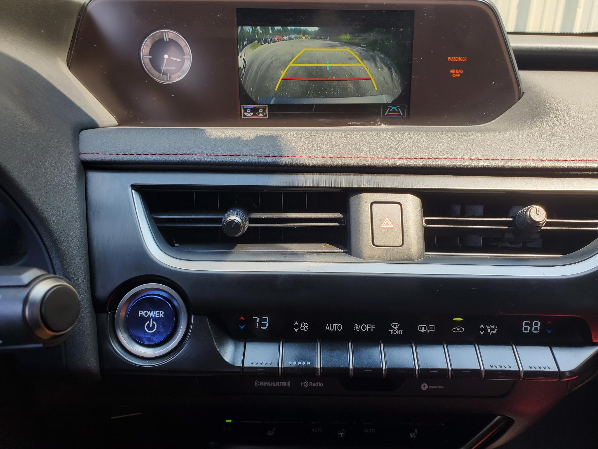 Lexus UX  2019