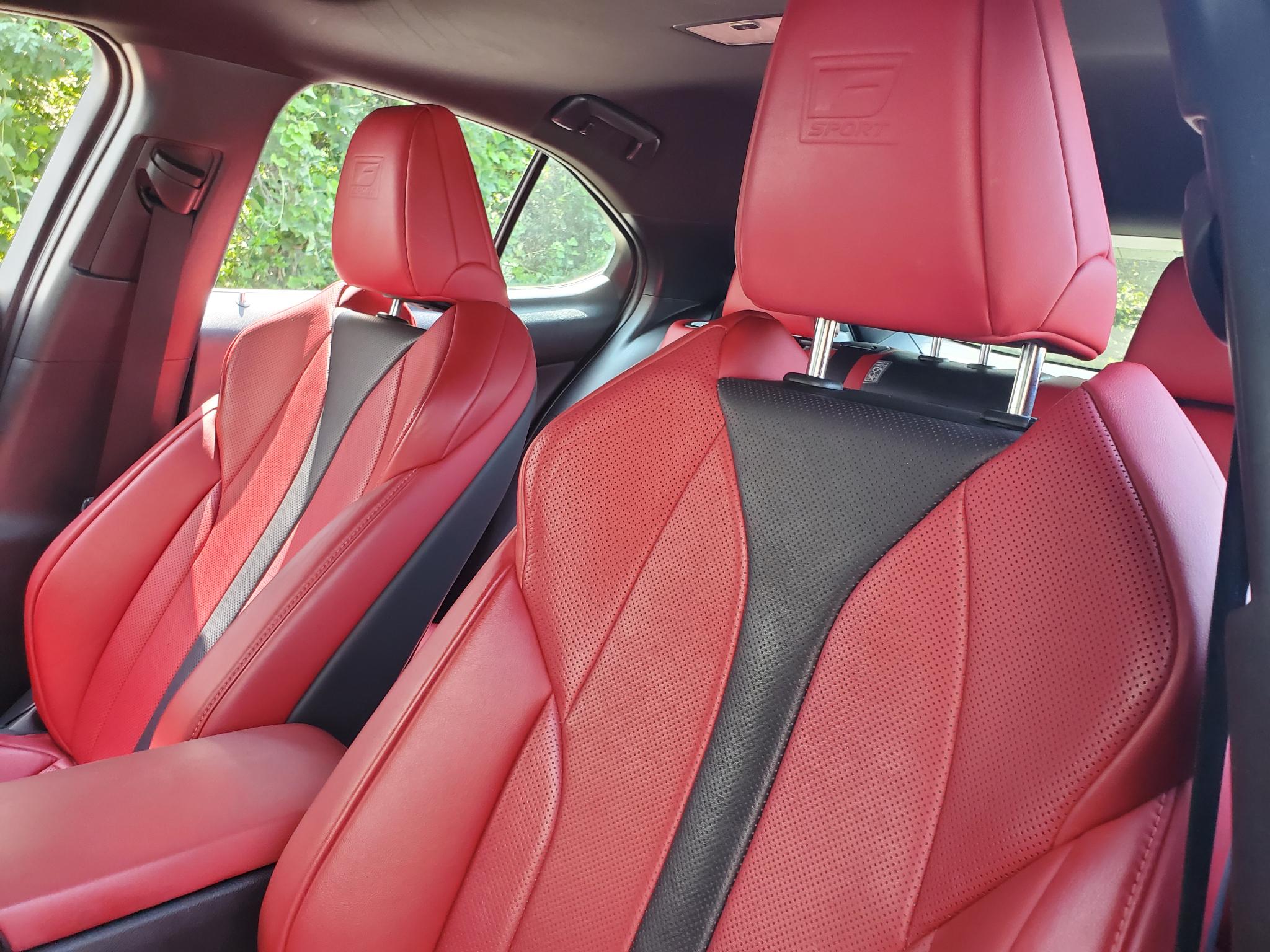 Lexus UX  2019