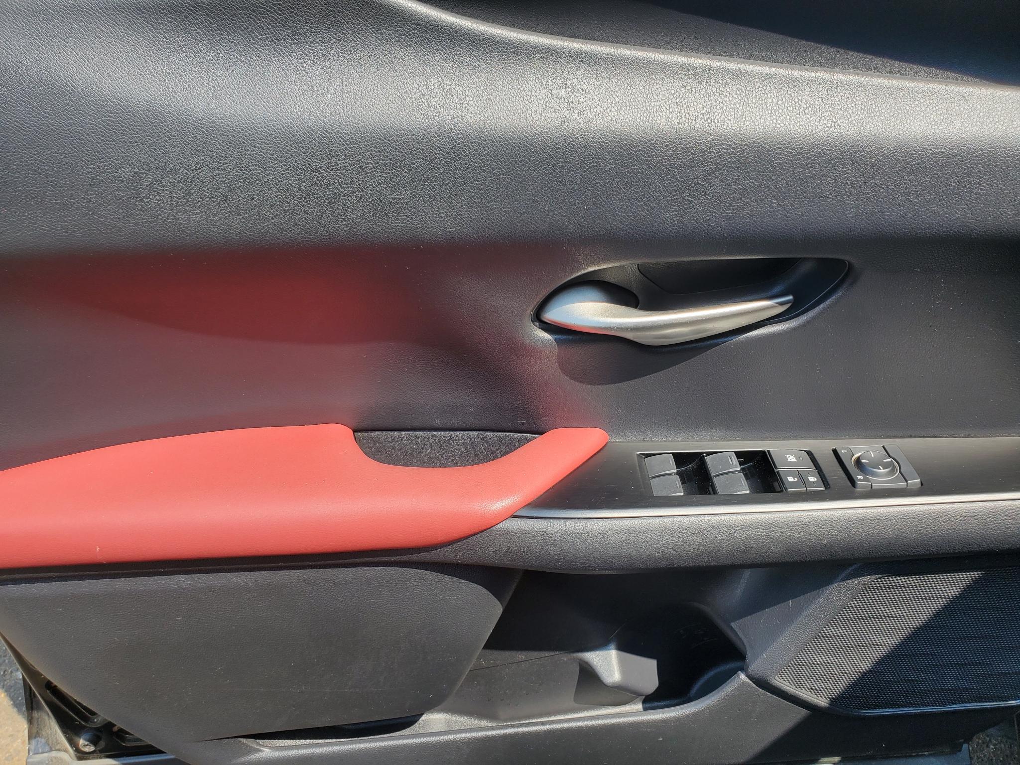Lexus UX  2019