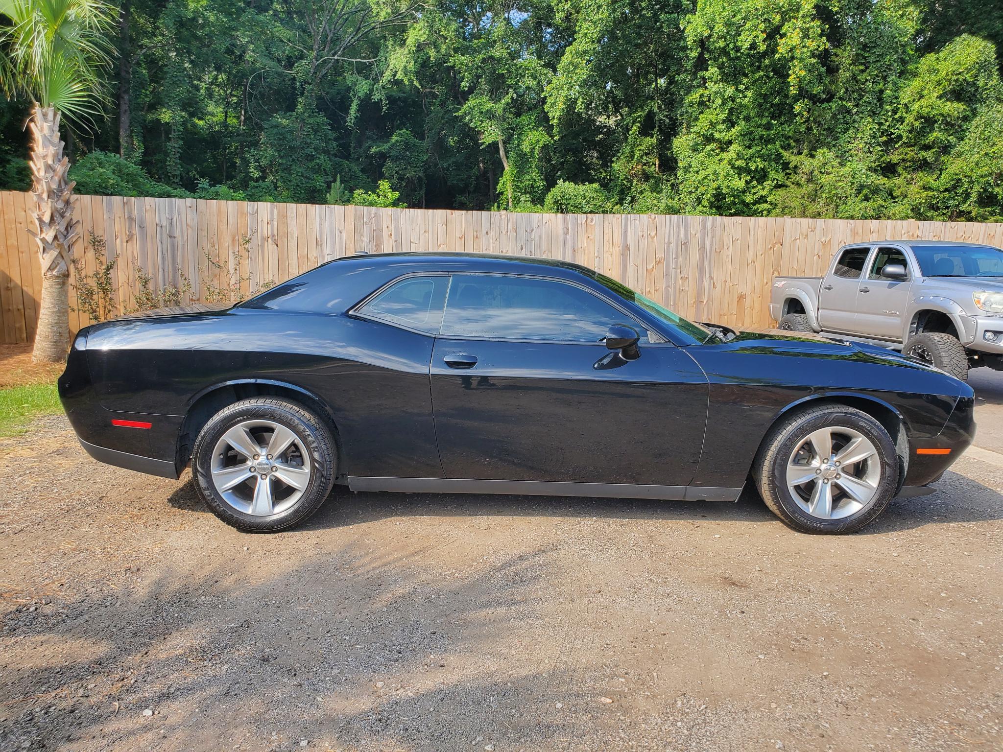 Dodge Challenger 2dr Cpe SXT 2016