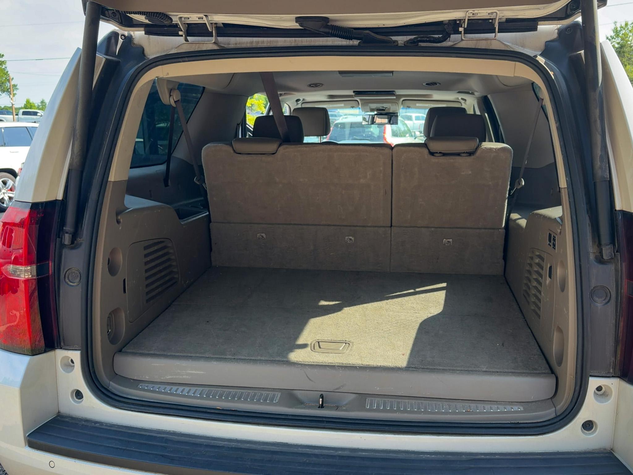 Chevrolet Suburban  2019