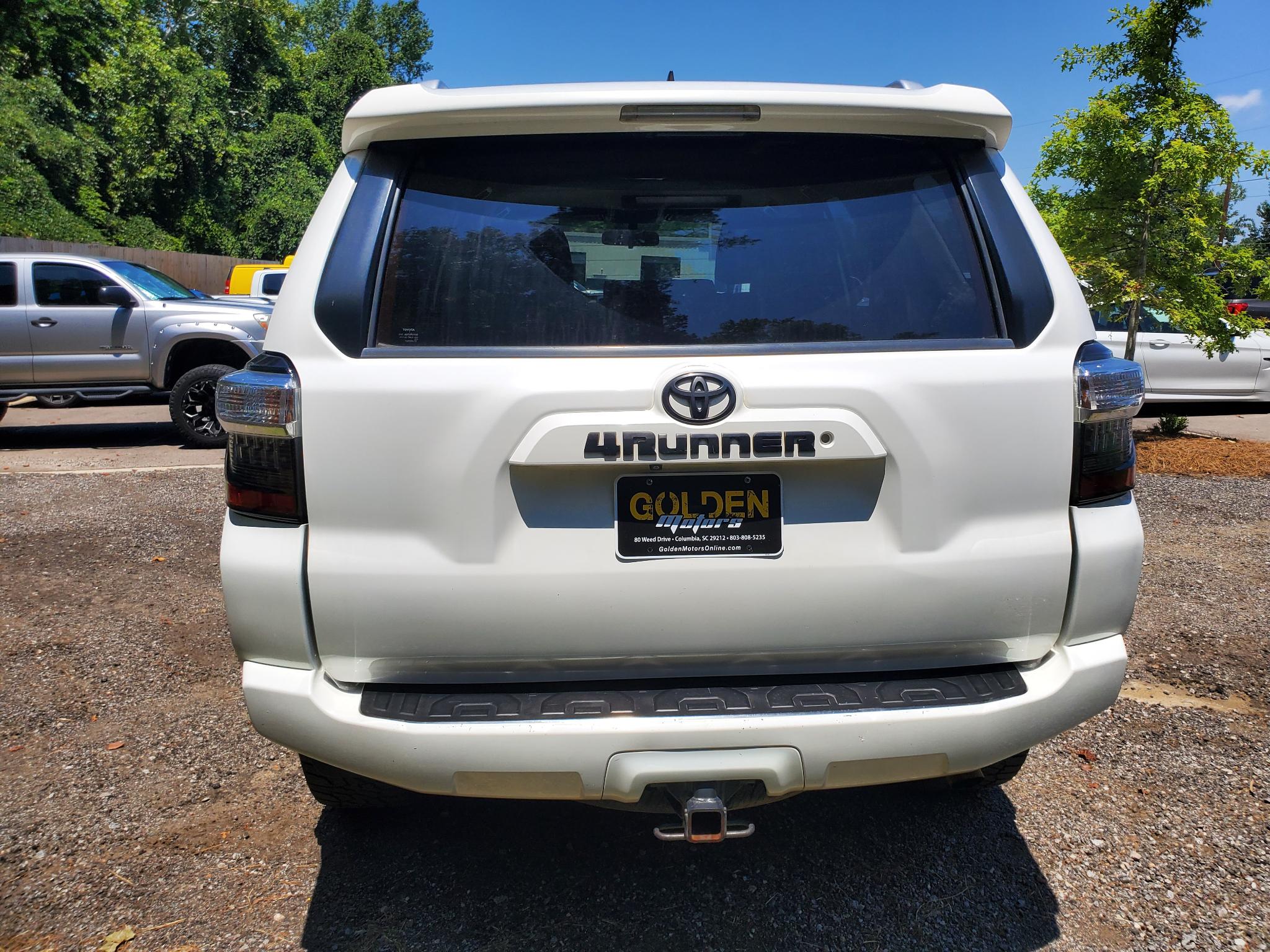 Toyota 4Runner RWD 4dr V6 SR5 (Natl) 2015