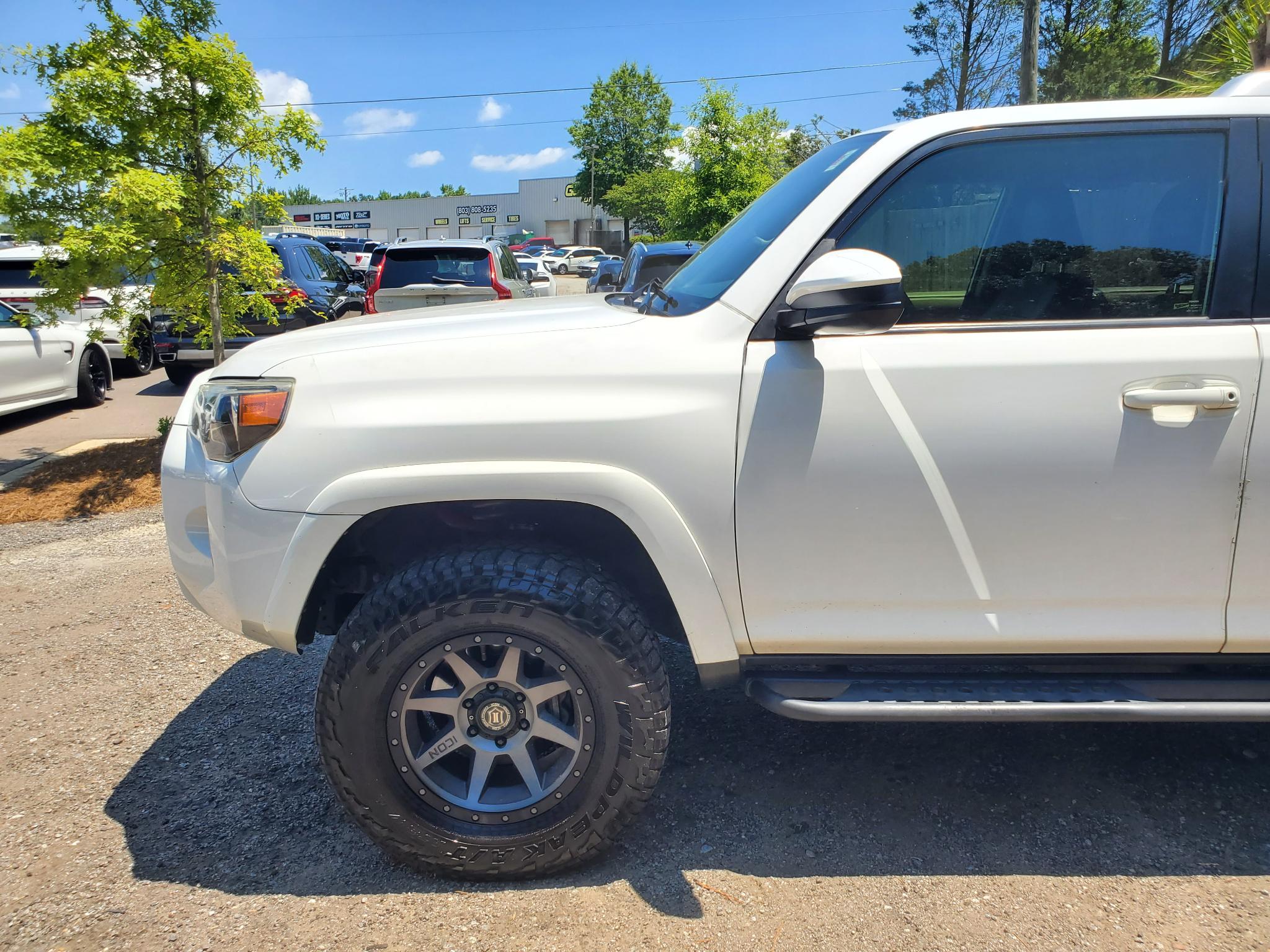 Toyota 4Runner RWD 4dr V6 SR5 (Natl) 2015