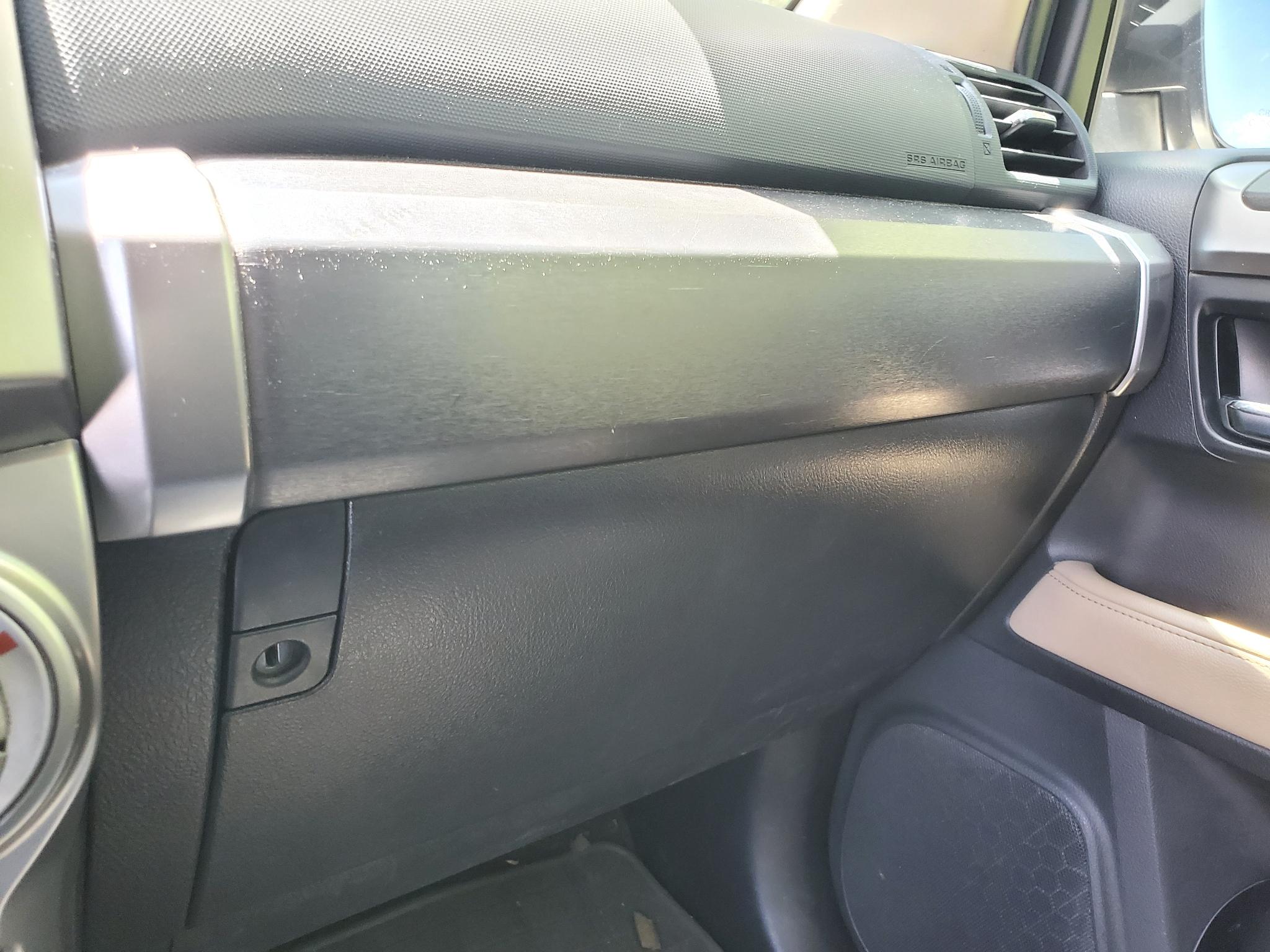 Toyota 4Runner RWD 4dr V6 SR5 (Natl) 2015