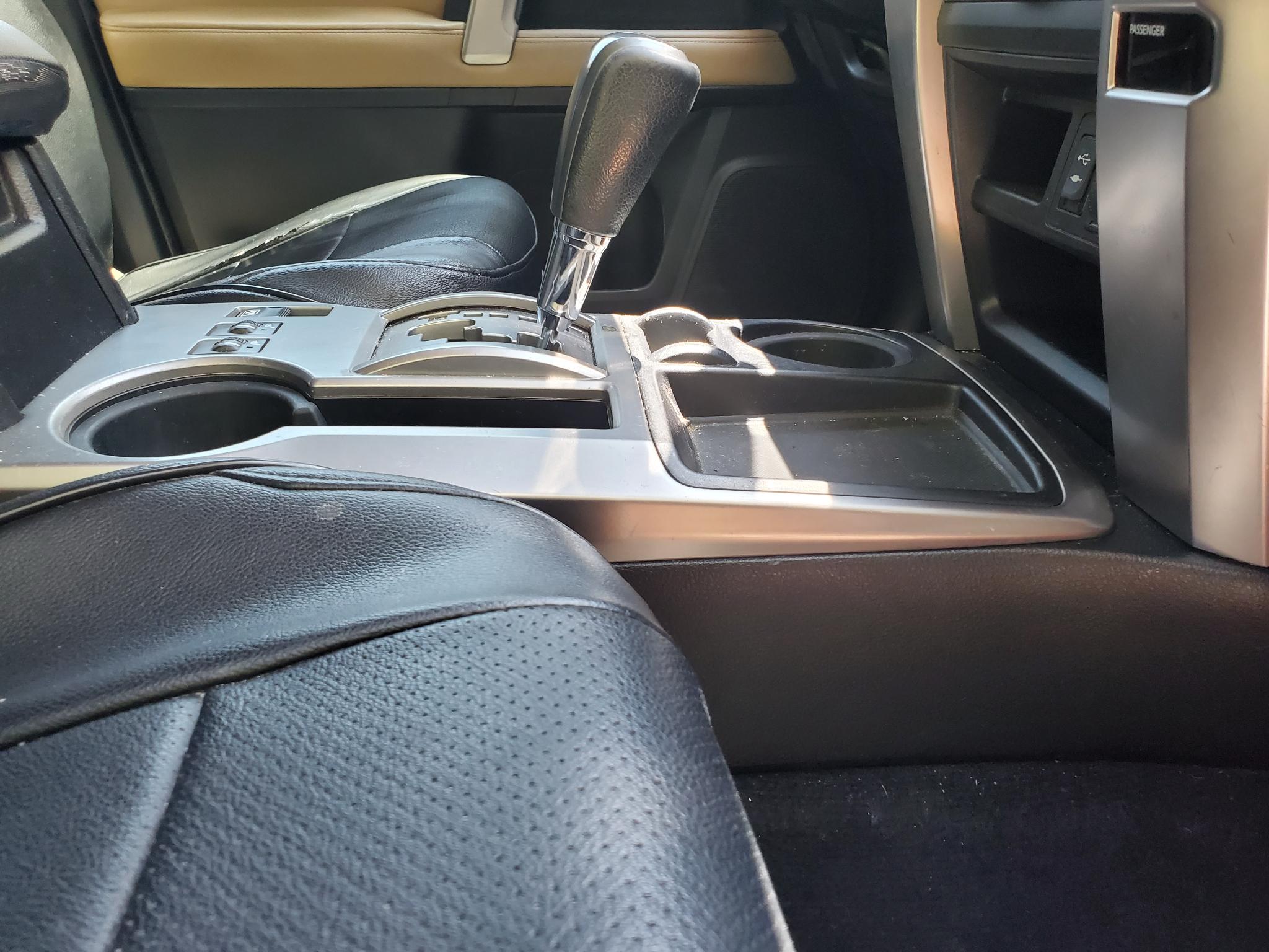 Toyota 4Runner RWD 4dr V6 SR5 (Natl) 2015