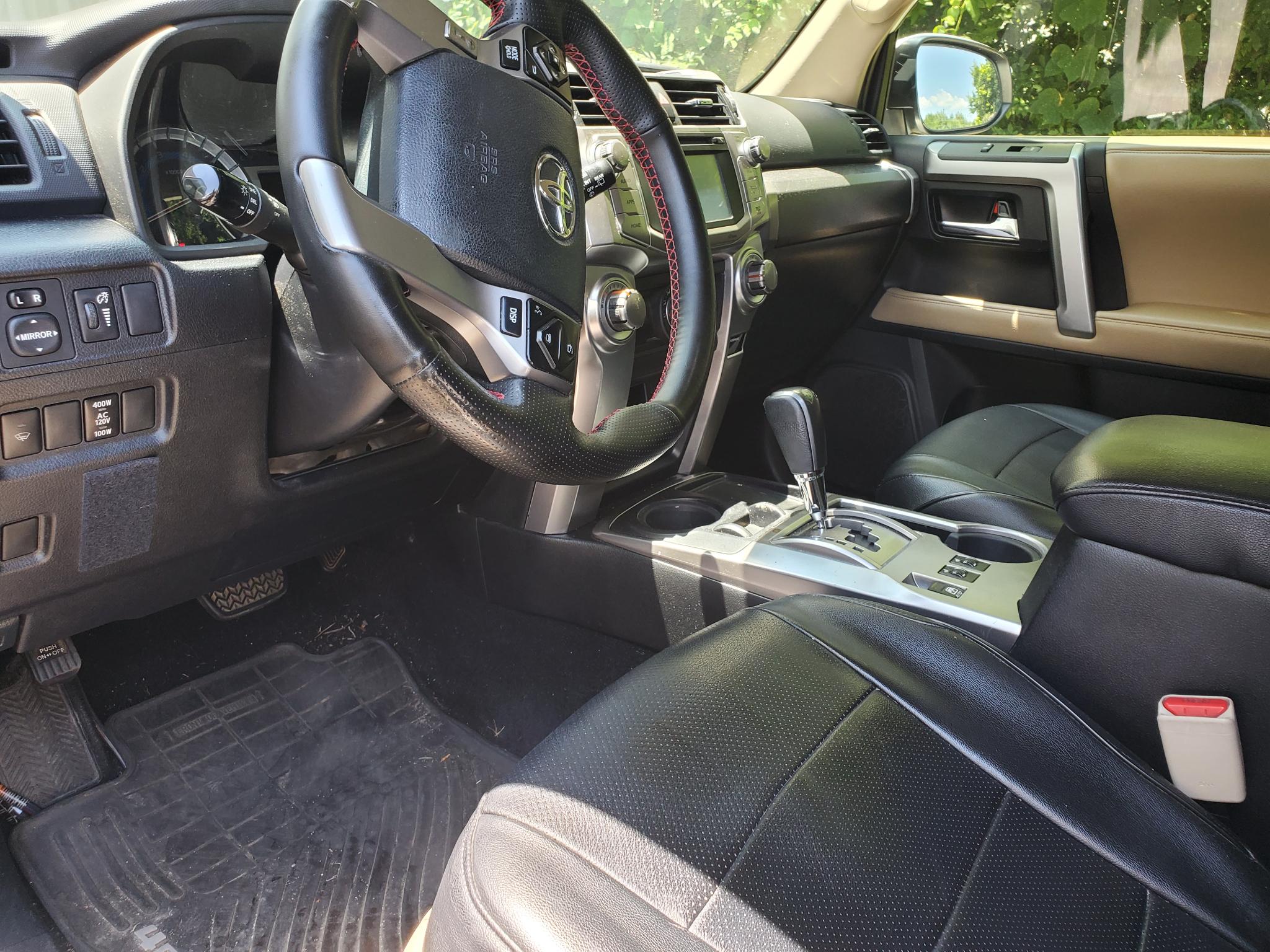 Toyota 4Runner RWD 4dr V6 SR5 (Natl) 2015