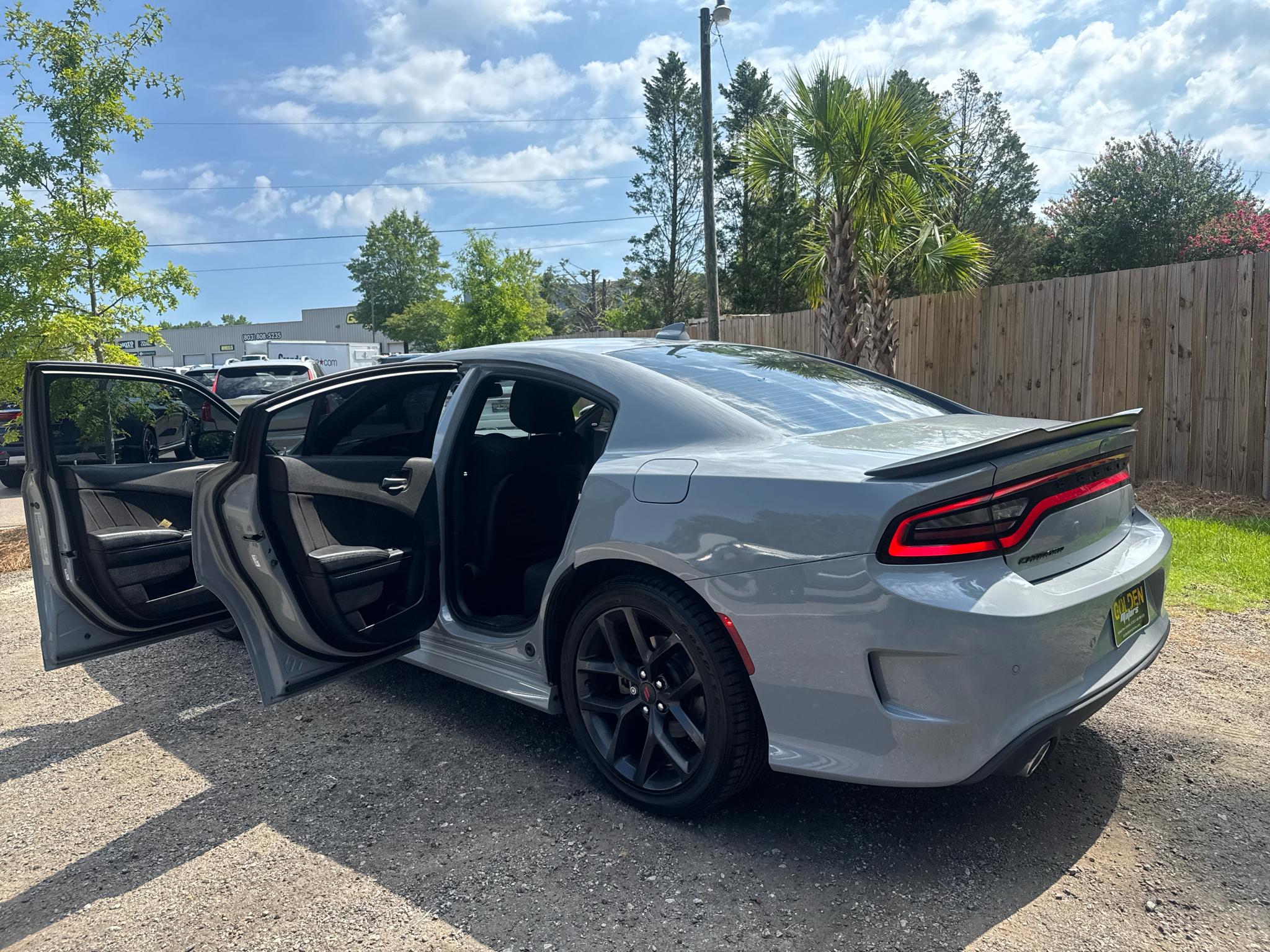Dodge Charger  2021