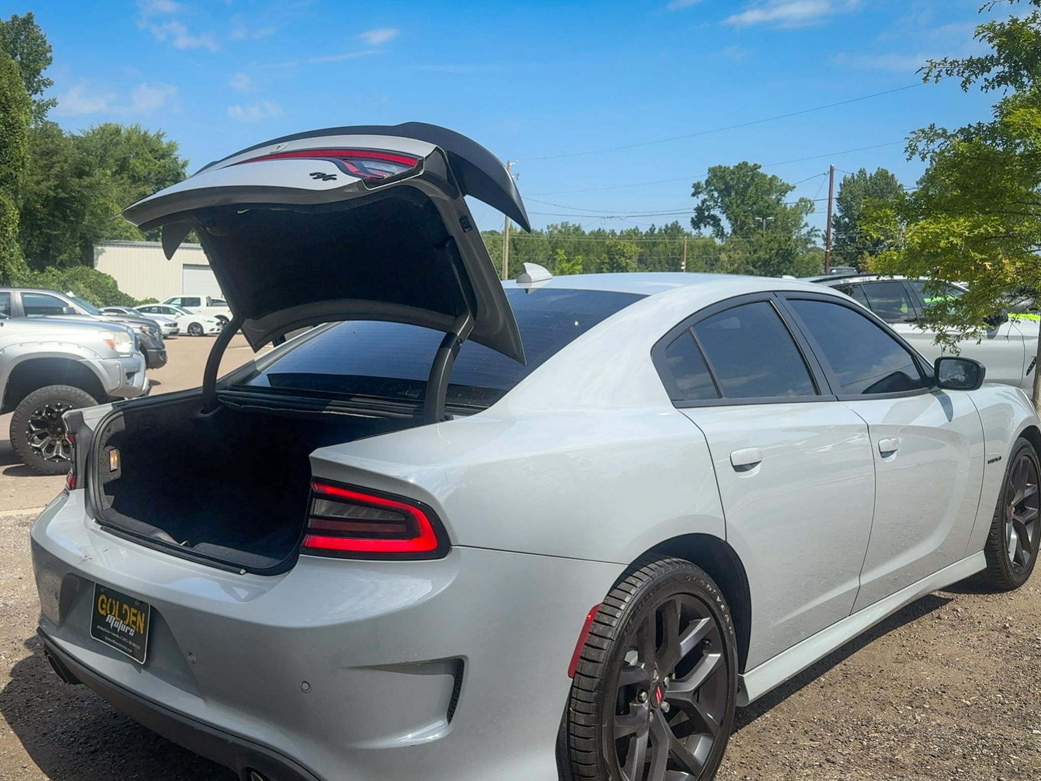 Dodge Charger  2021