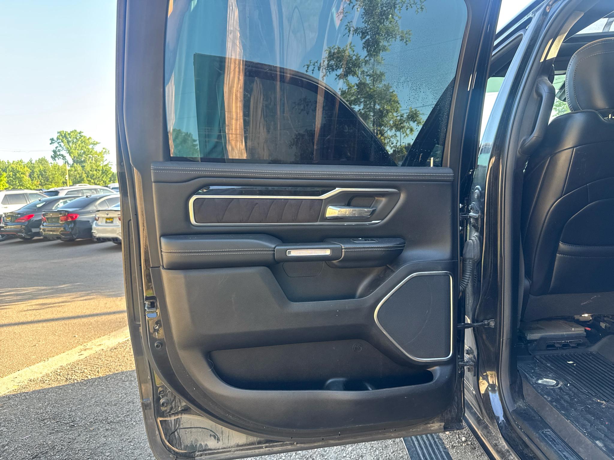 RAM 1500 Laramie 4x4 Crew Cab 5'7" Box 2019