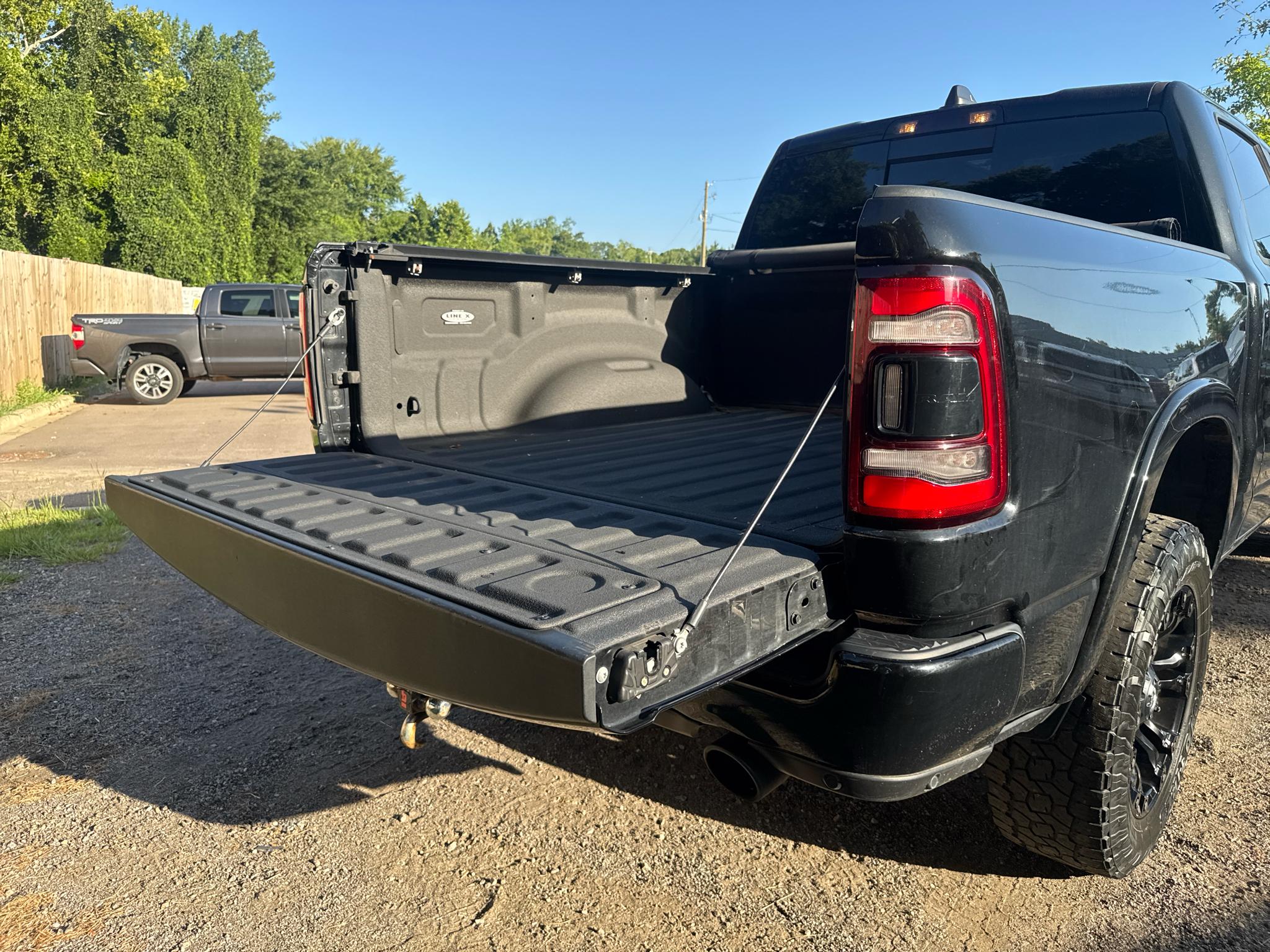 RAM 1500 Laramie 4x4 Crew Cab 5'7" Box 2019