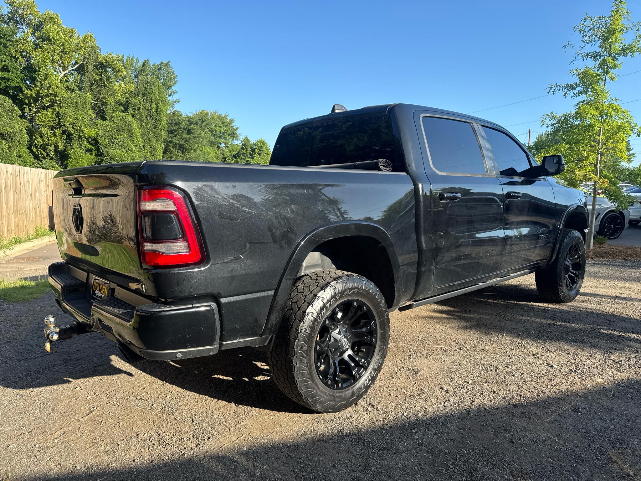 RAM 1500 Laramie 4x4 Crew Cab 5'7" Box 2019