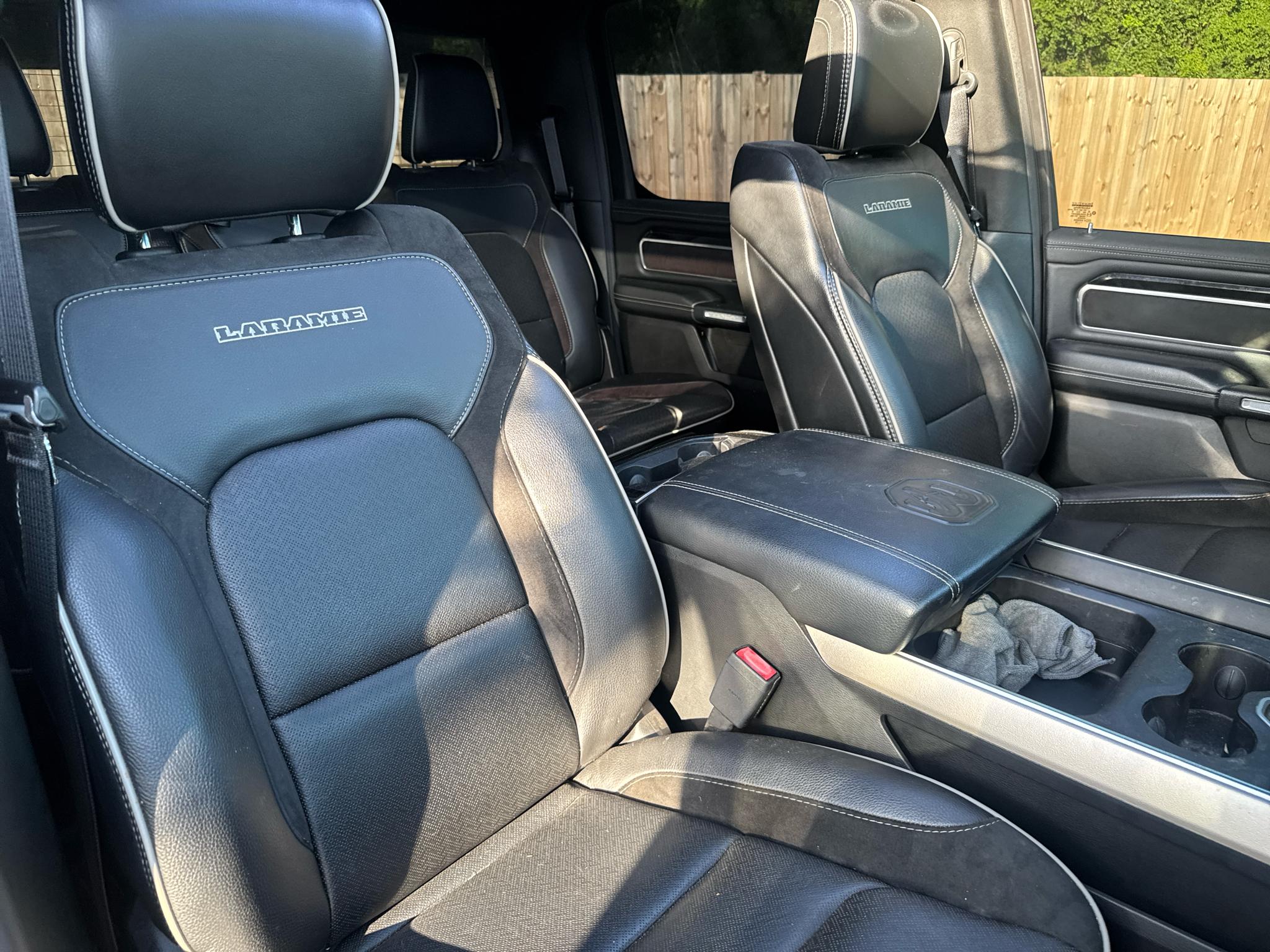 RAM 1500 Laramie 4x4 Crew Cab 5'7" Box 2019