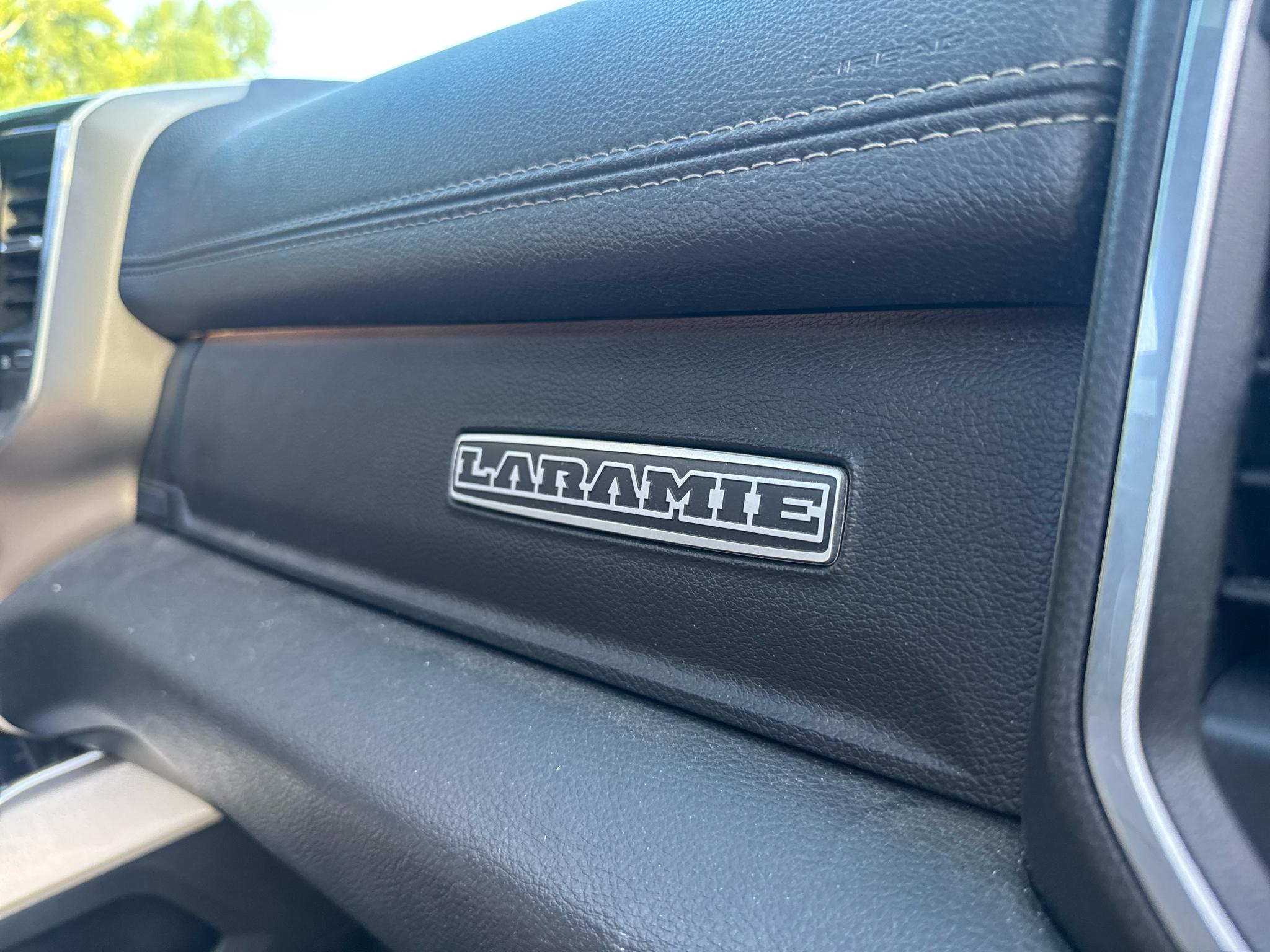 RAM 1500 Laramie 4x4 Crew Cab 5'7" Box 2019
