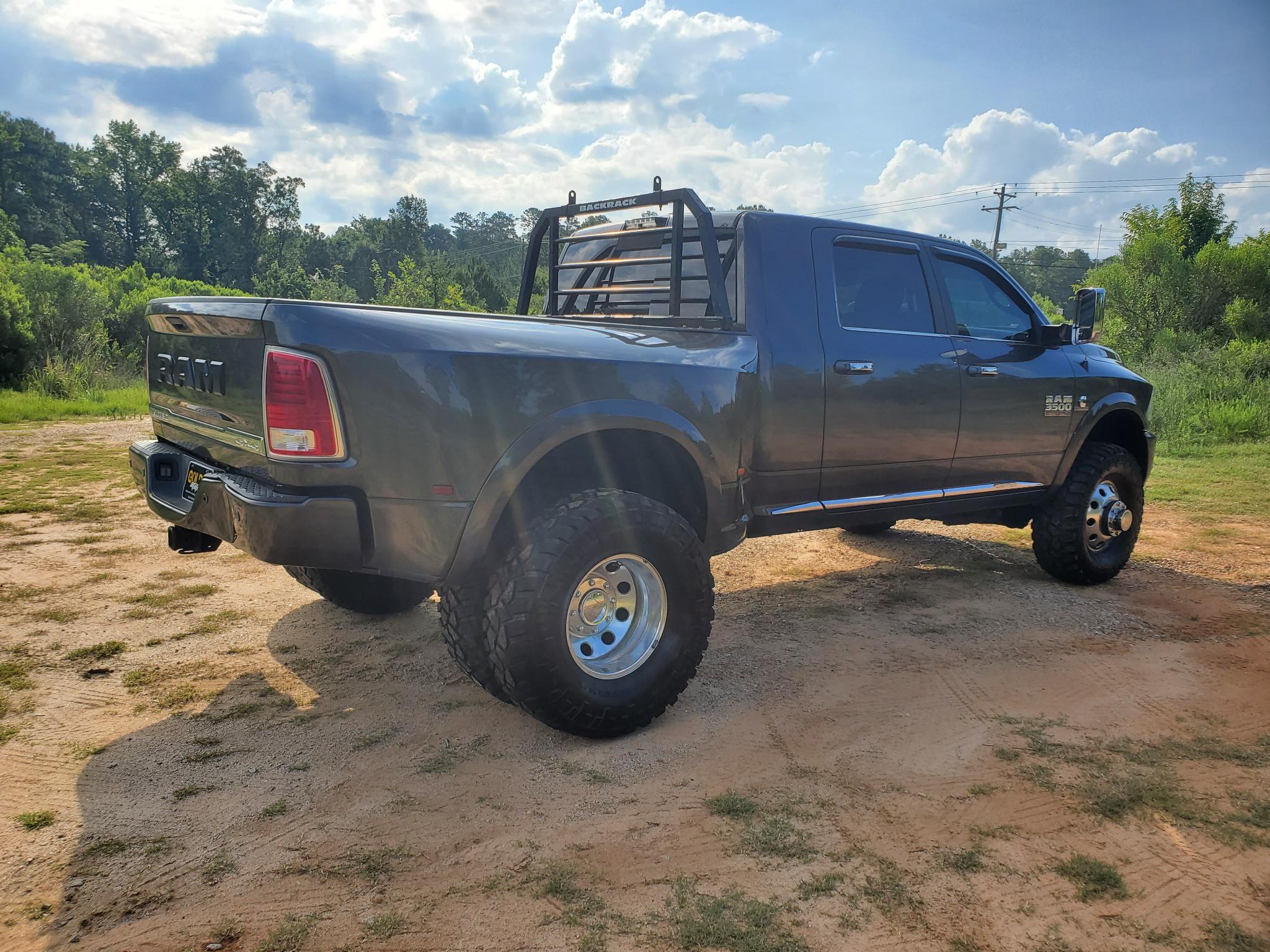 RAM 3500 Limited 4x4 Mega Cab 6'4" Box 2017