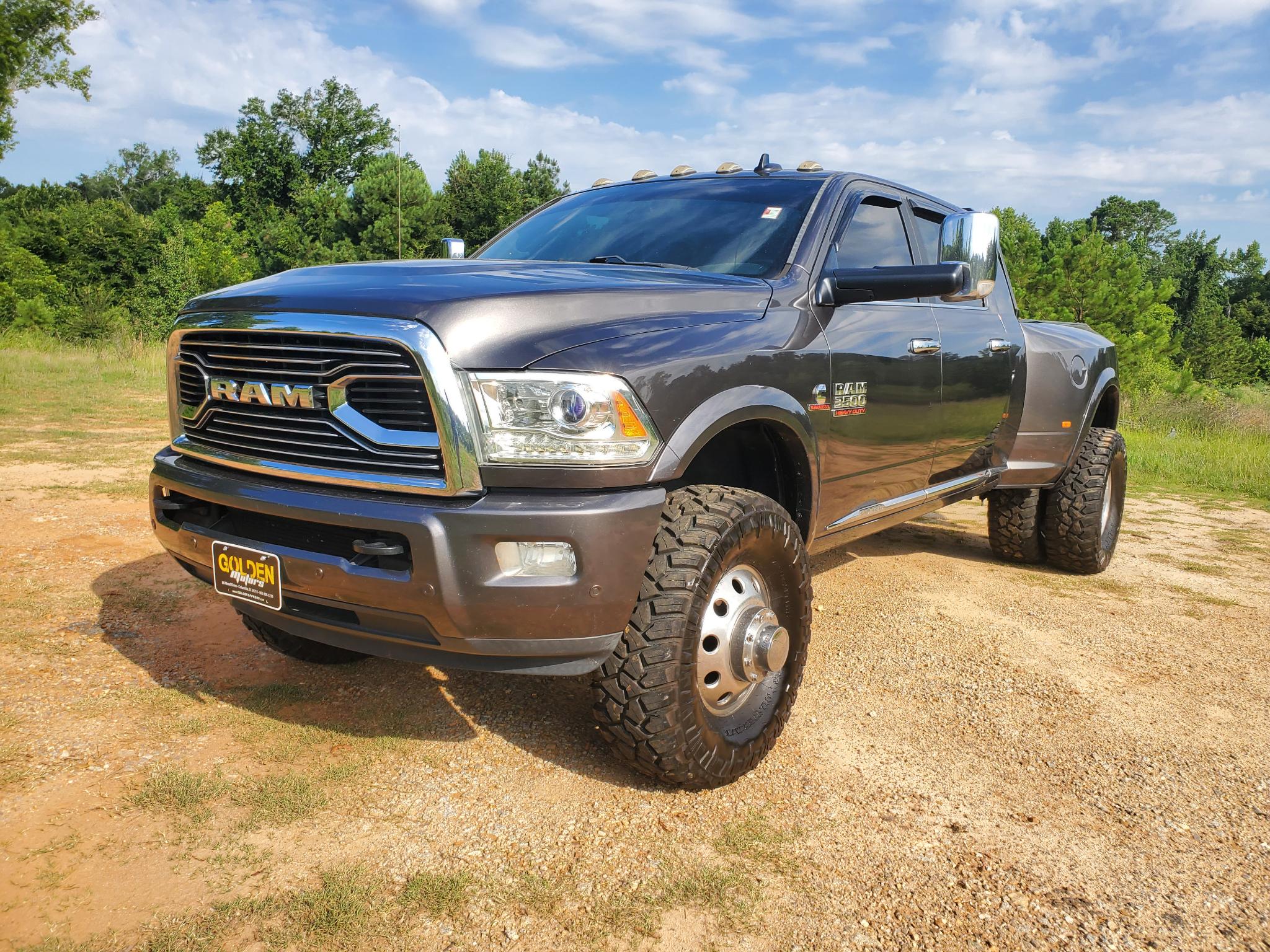 RAM 3500 Limited 4x4 Mega Cab 6'4" Box 2017