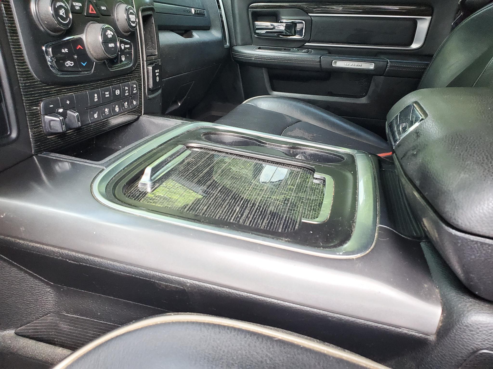 RAM 3500 Limited 4x4 Mega Cab 6'4" Box 2017