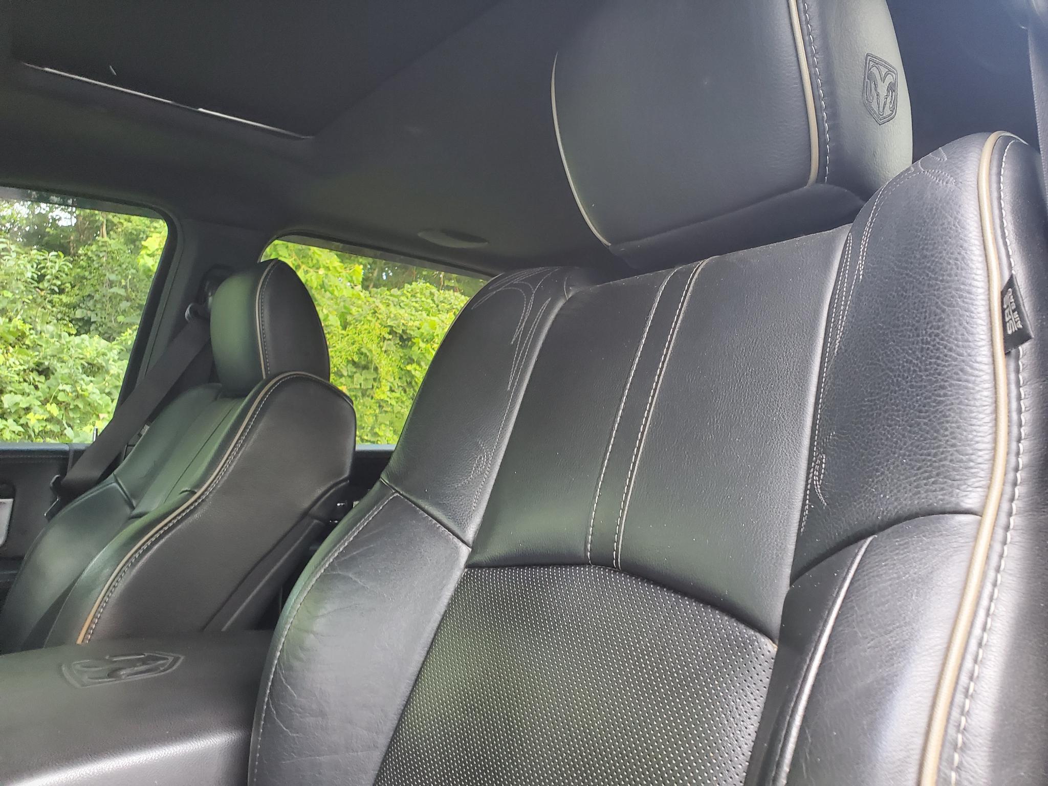 RAM 3500 Limited 4x4 Mega Cab 6'4" Box 2017
