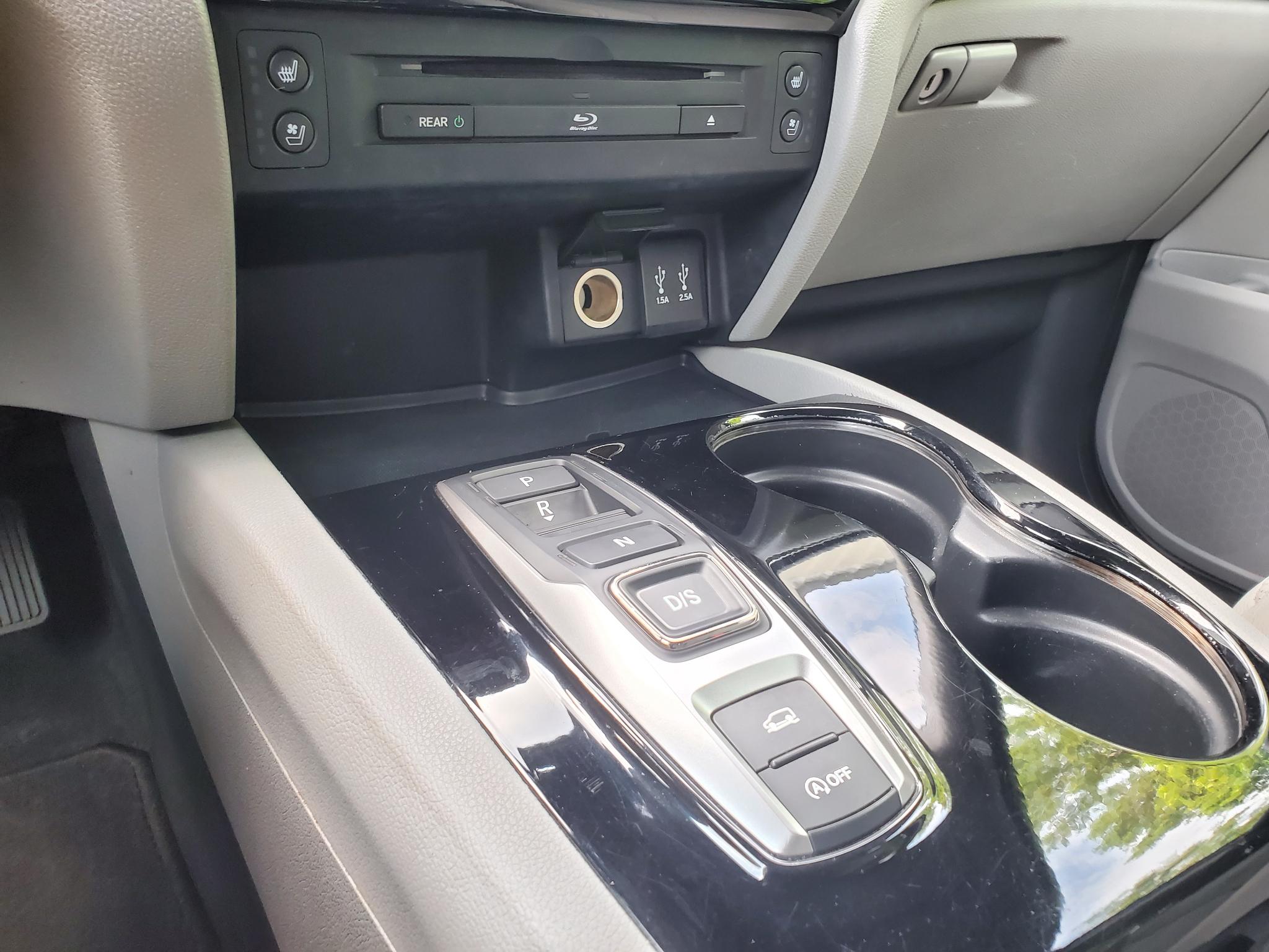 Honda Pilot AWD 4dr Elite w/RES & Navi 2016
