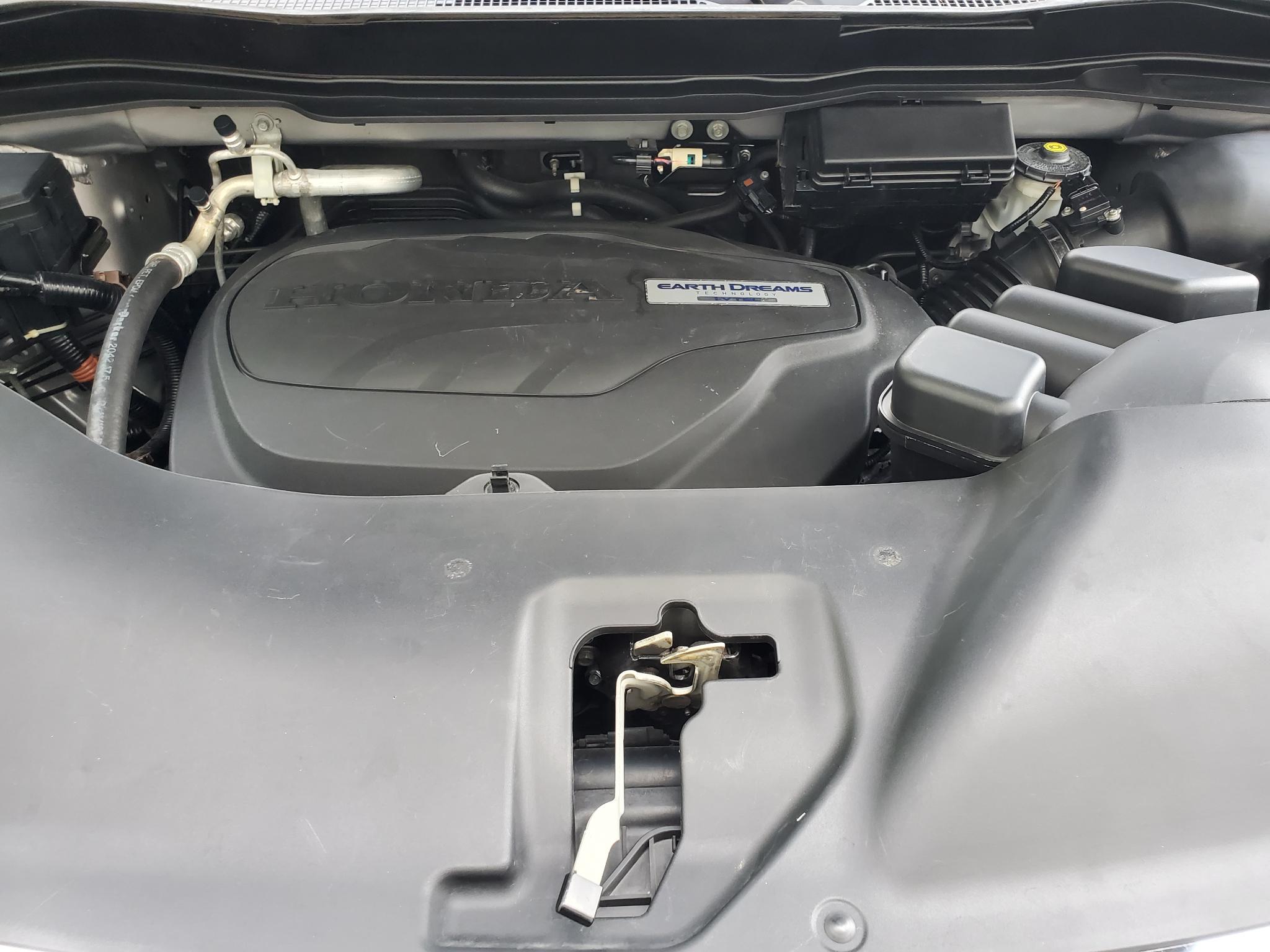 Honda Pilot AWD 4dr Elite w/RES & Navi 2016