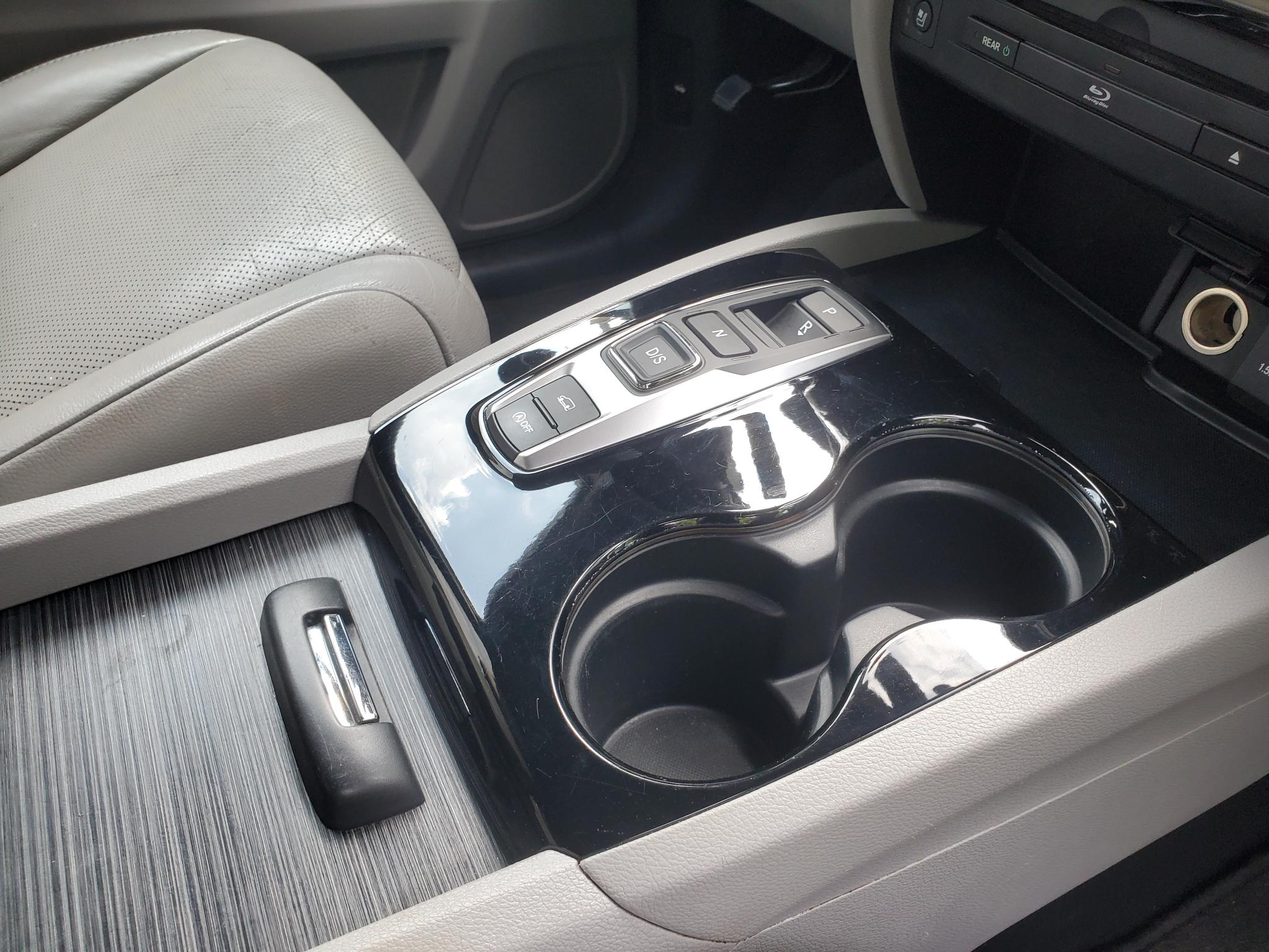 Honda Pilot AWD 4dr Elite w/RES & Navi 2016