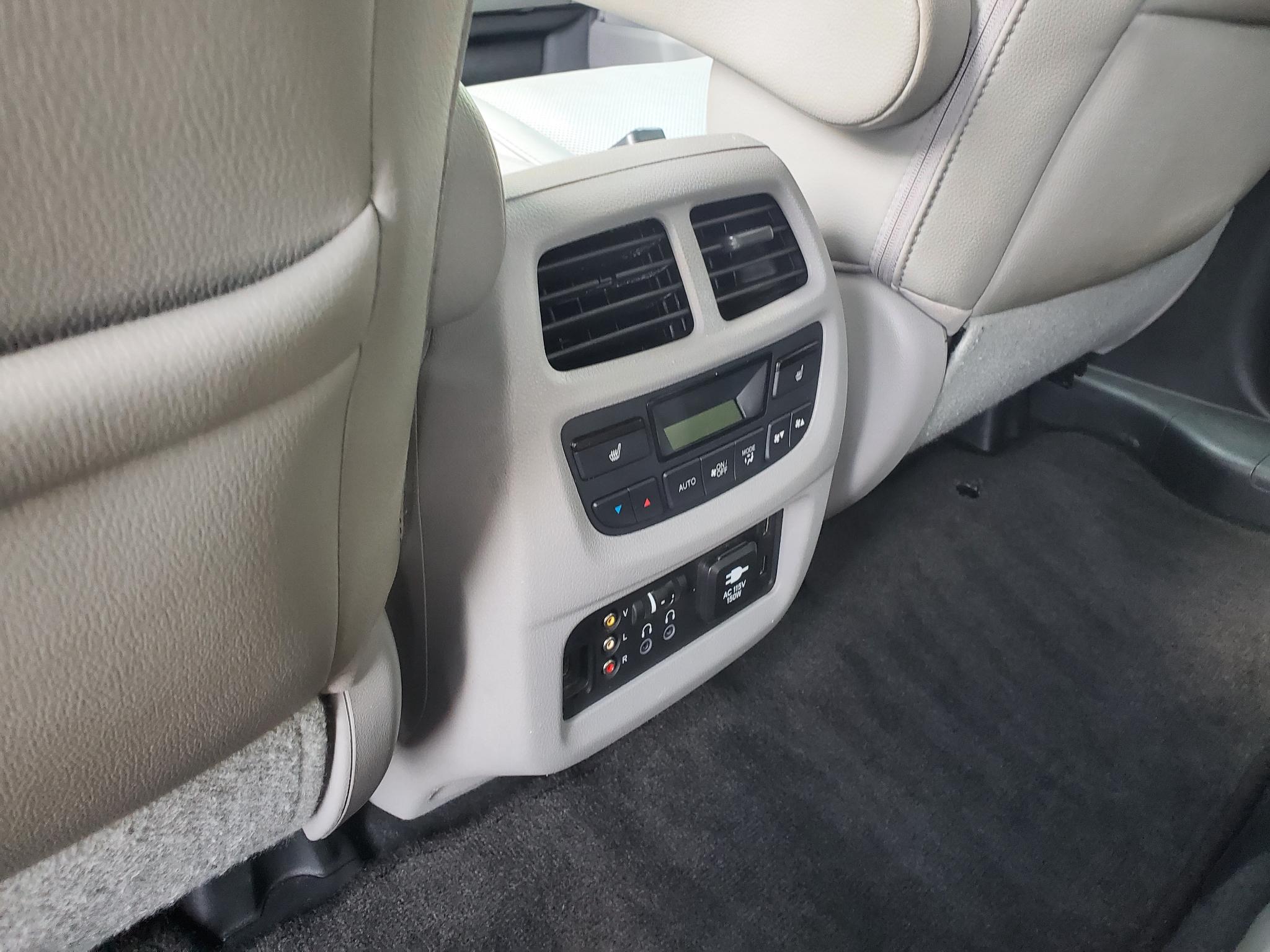 Honda Pilot AWD 4dr Elite w/RES & Navi 2016