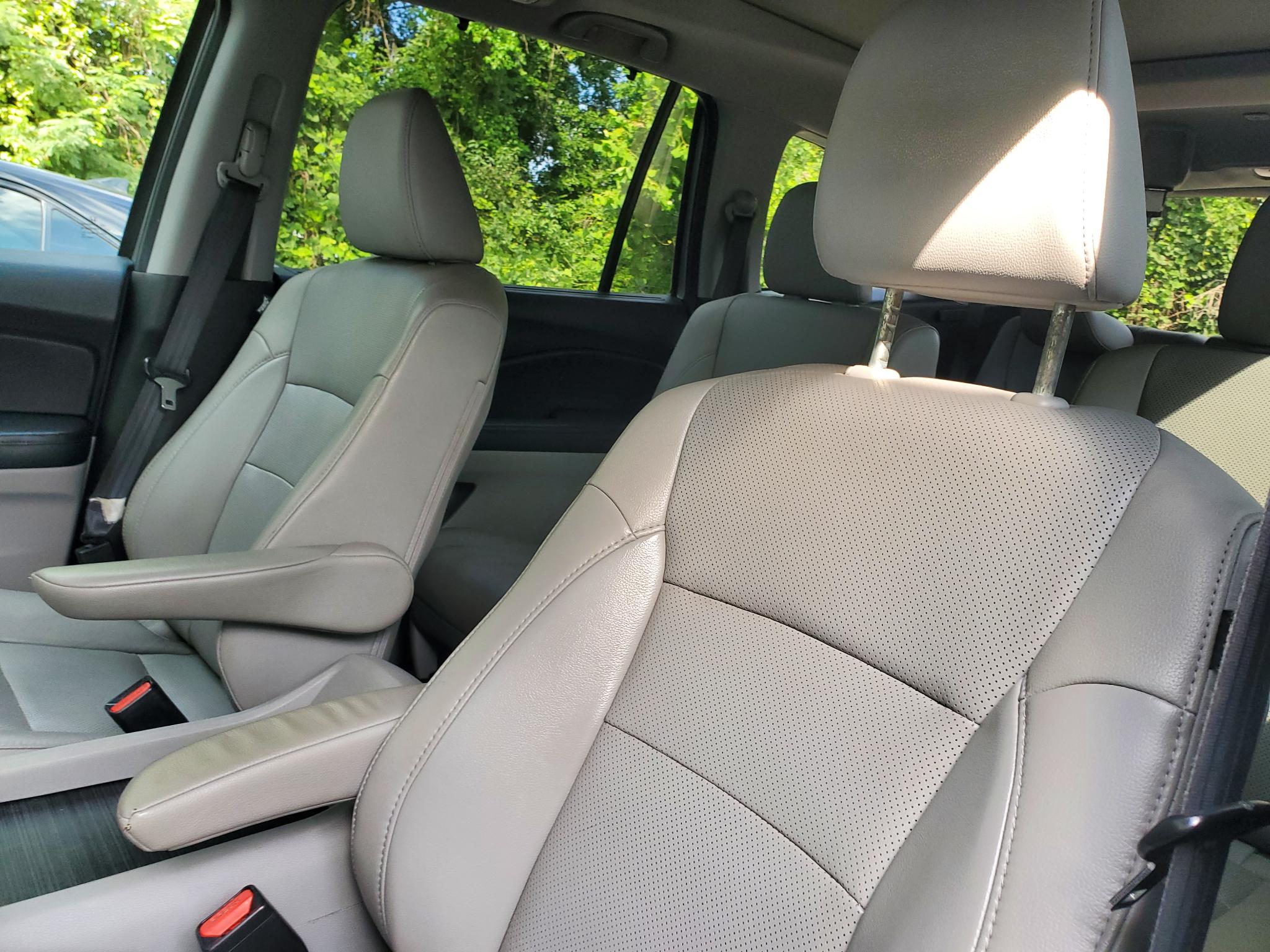 Honda Pilot AWD 4dr Elite w/RES & Navi 2016
