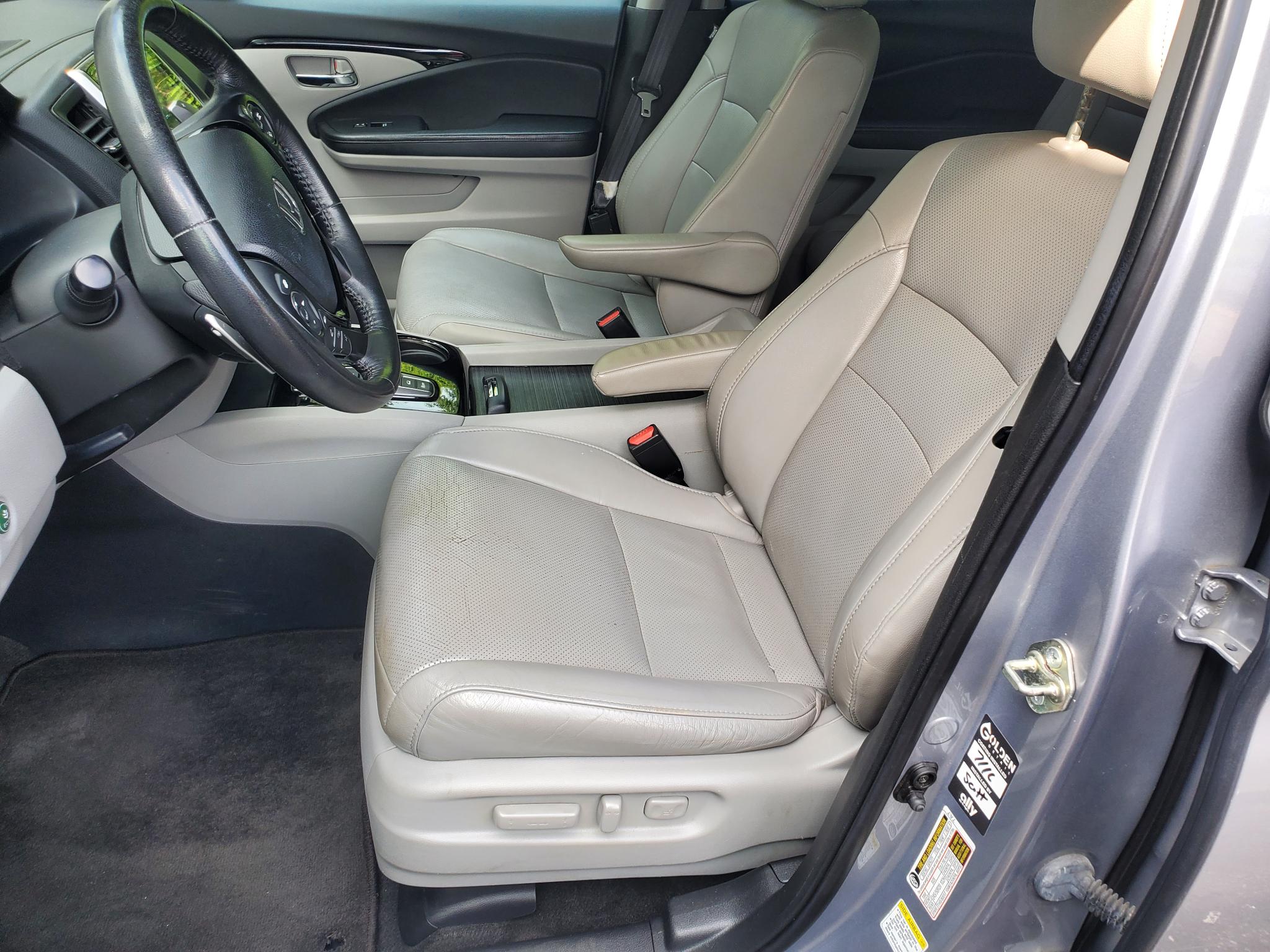 Honda Pilot AWD 4dr Elite w/RES & Navi 2016